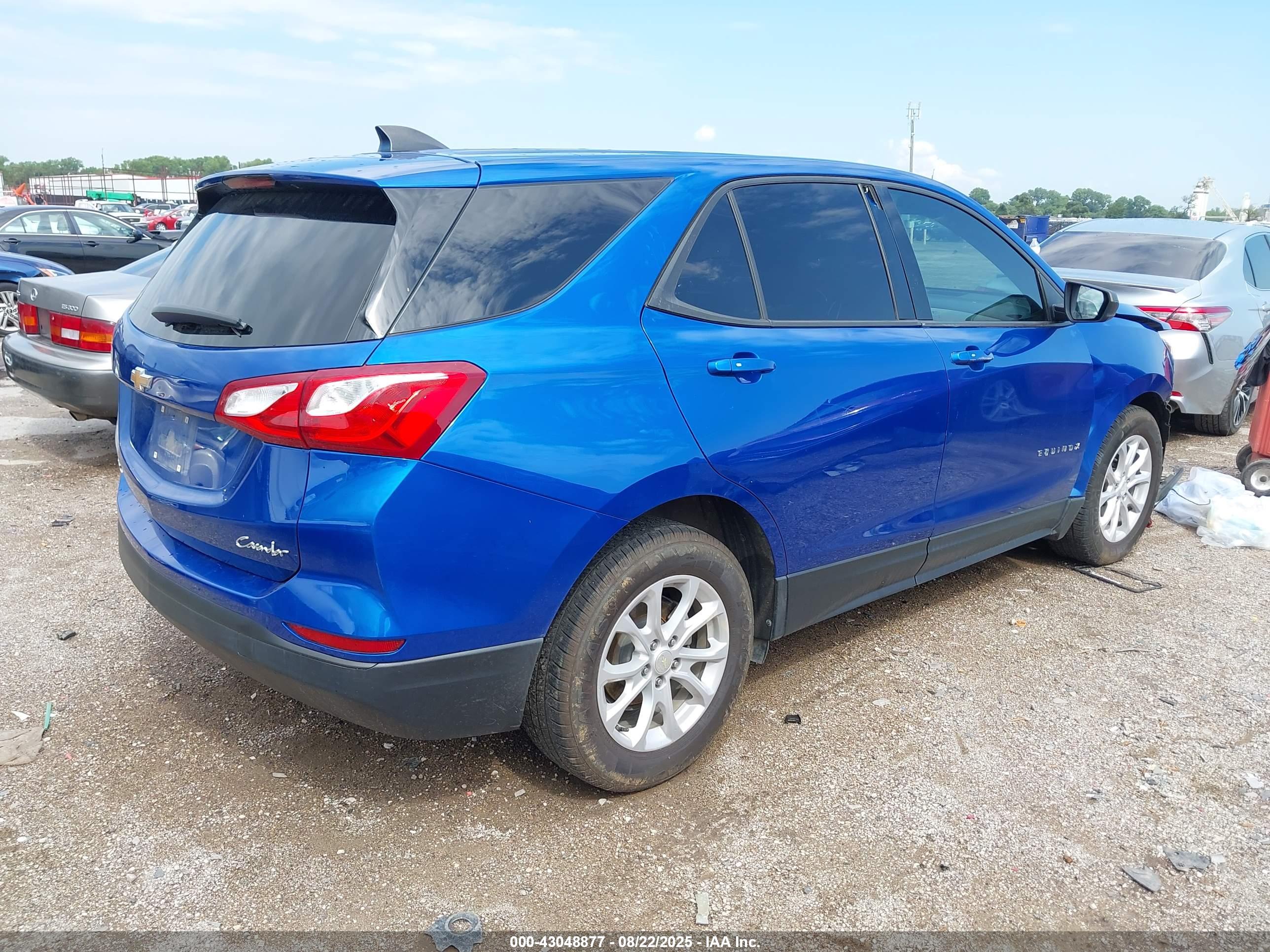 CHEVROLET EQUINOX image 4
