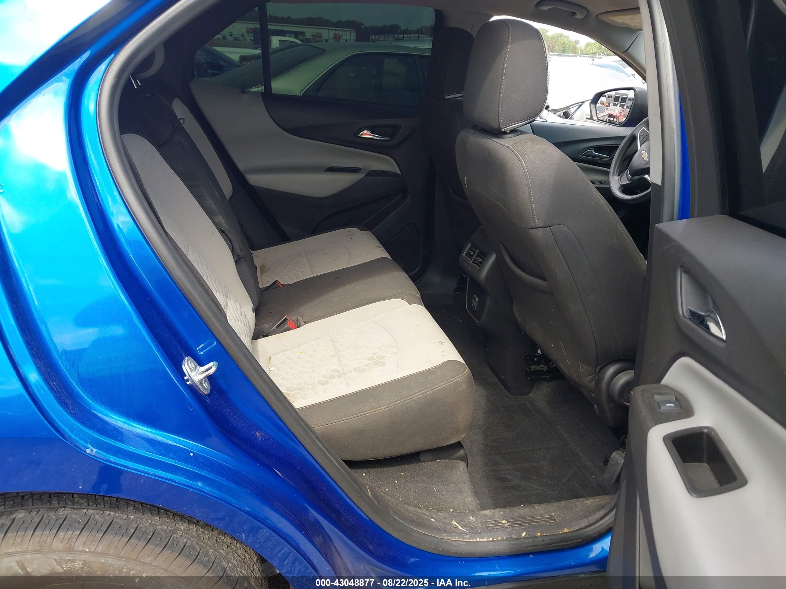 CHEVROLET EQUINOX image 8