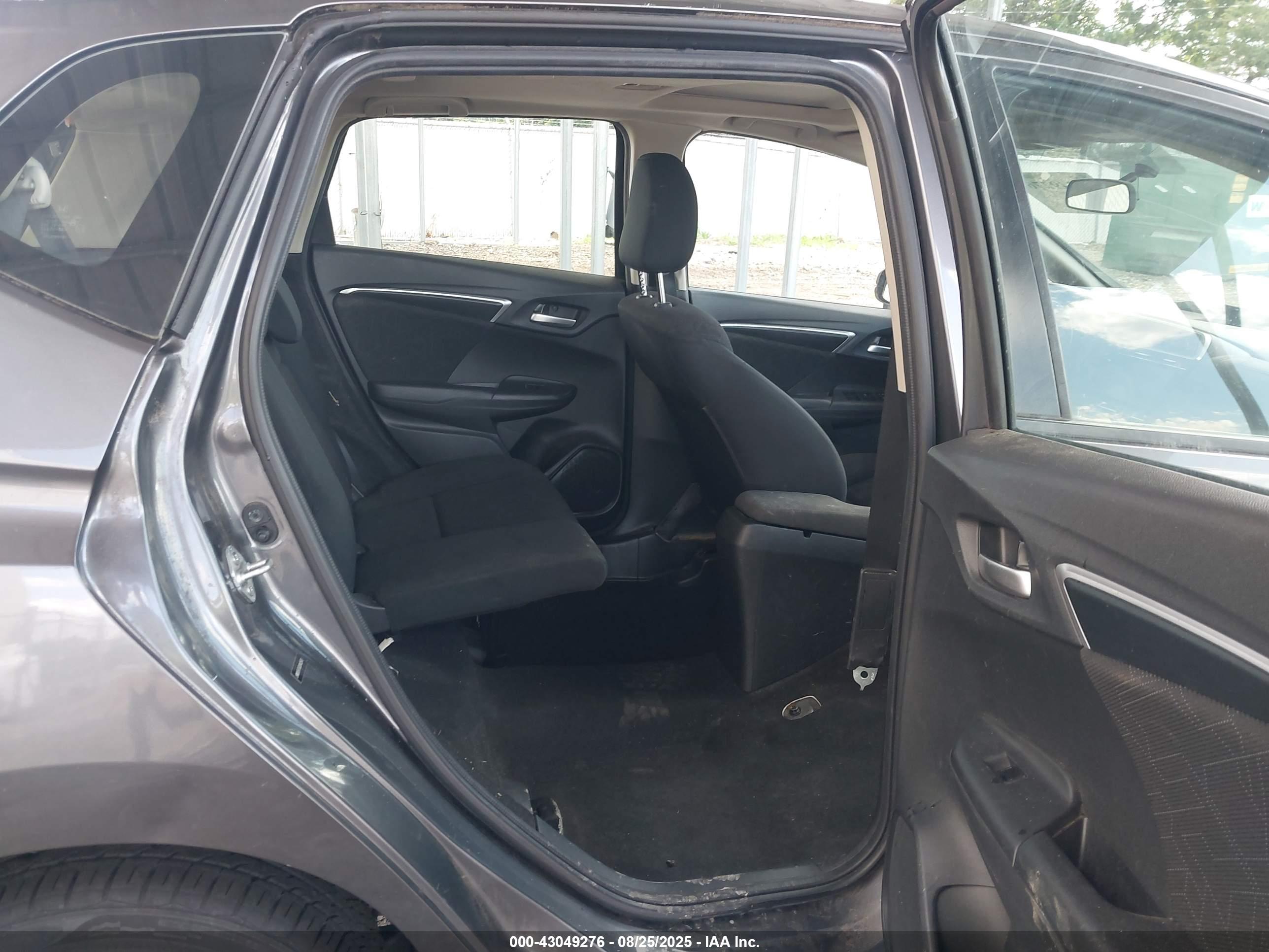 HONDA FIT image 8