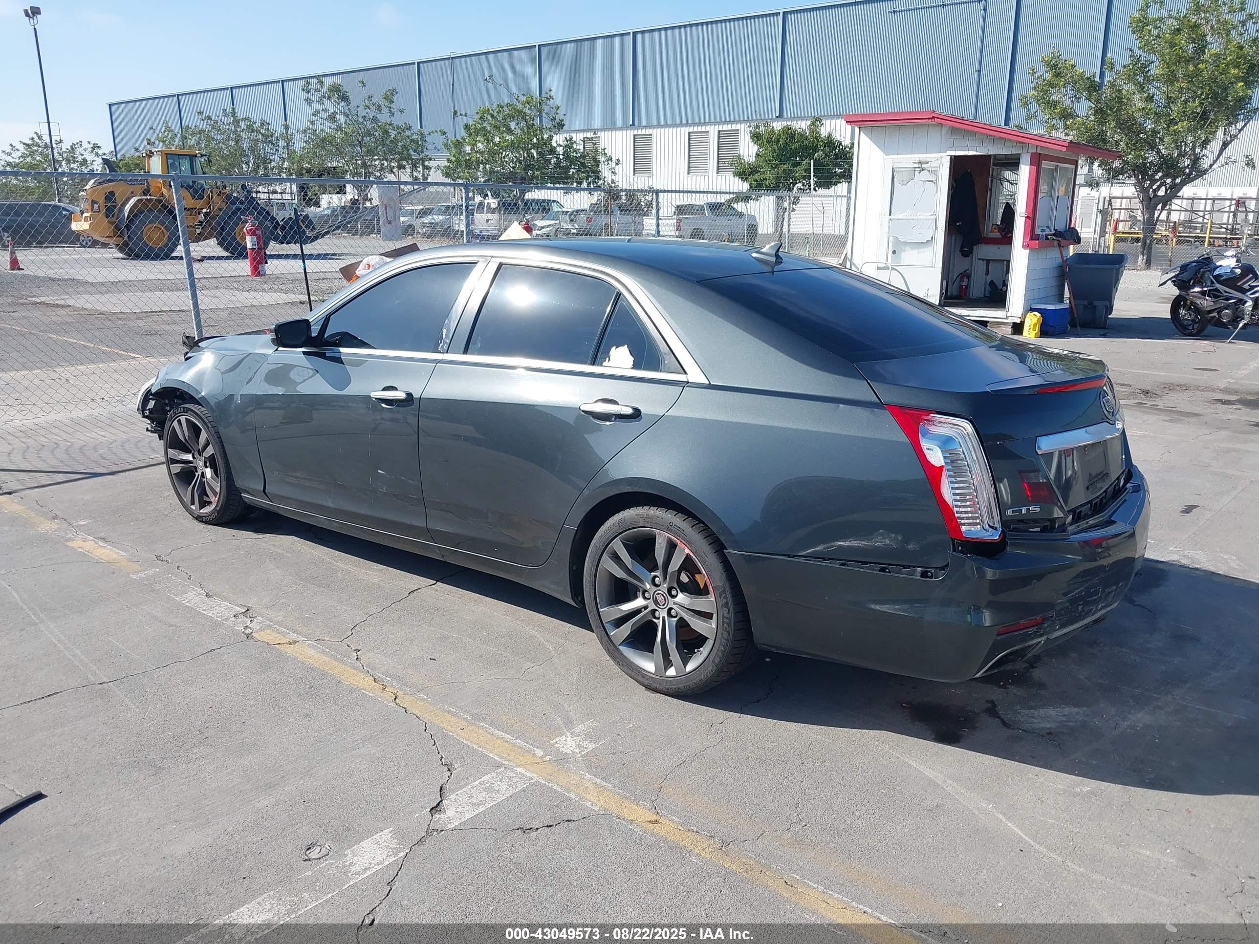CADILLAC CTS image 3