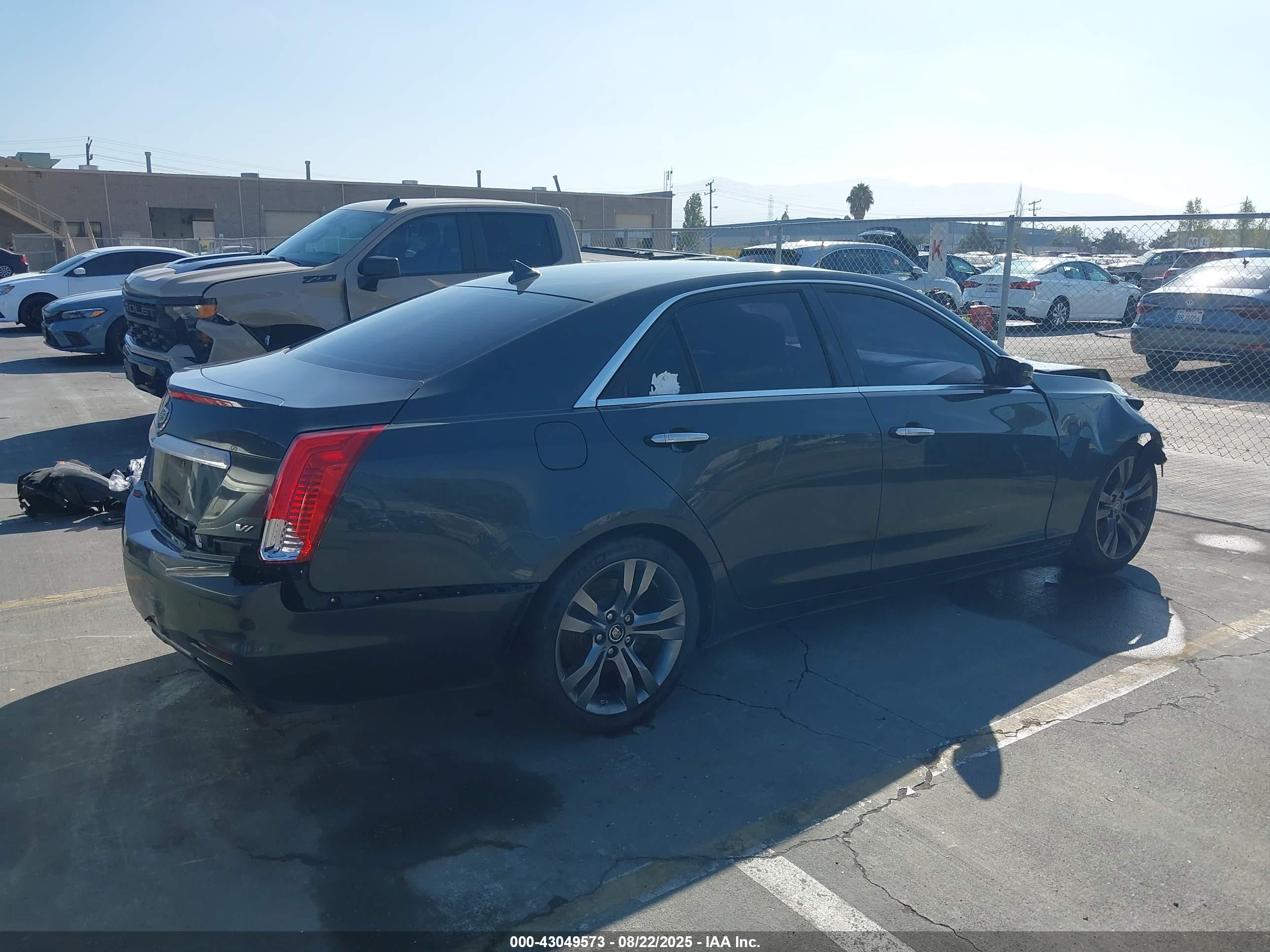 CADILLAC CTS image 4