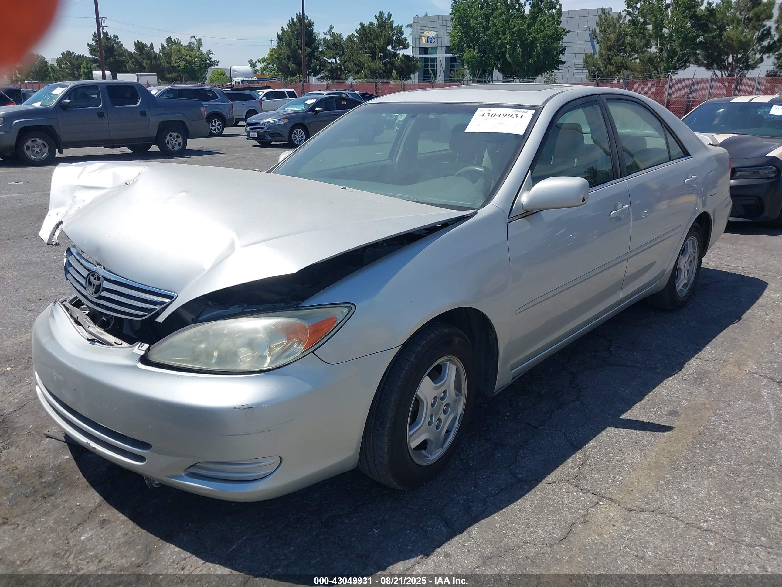 TOYOTA CAMRY image 2
