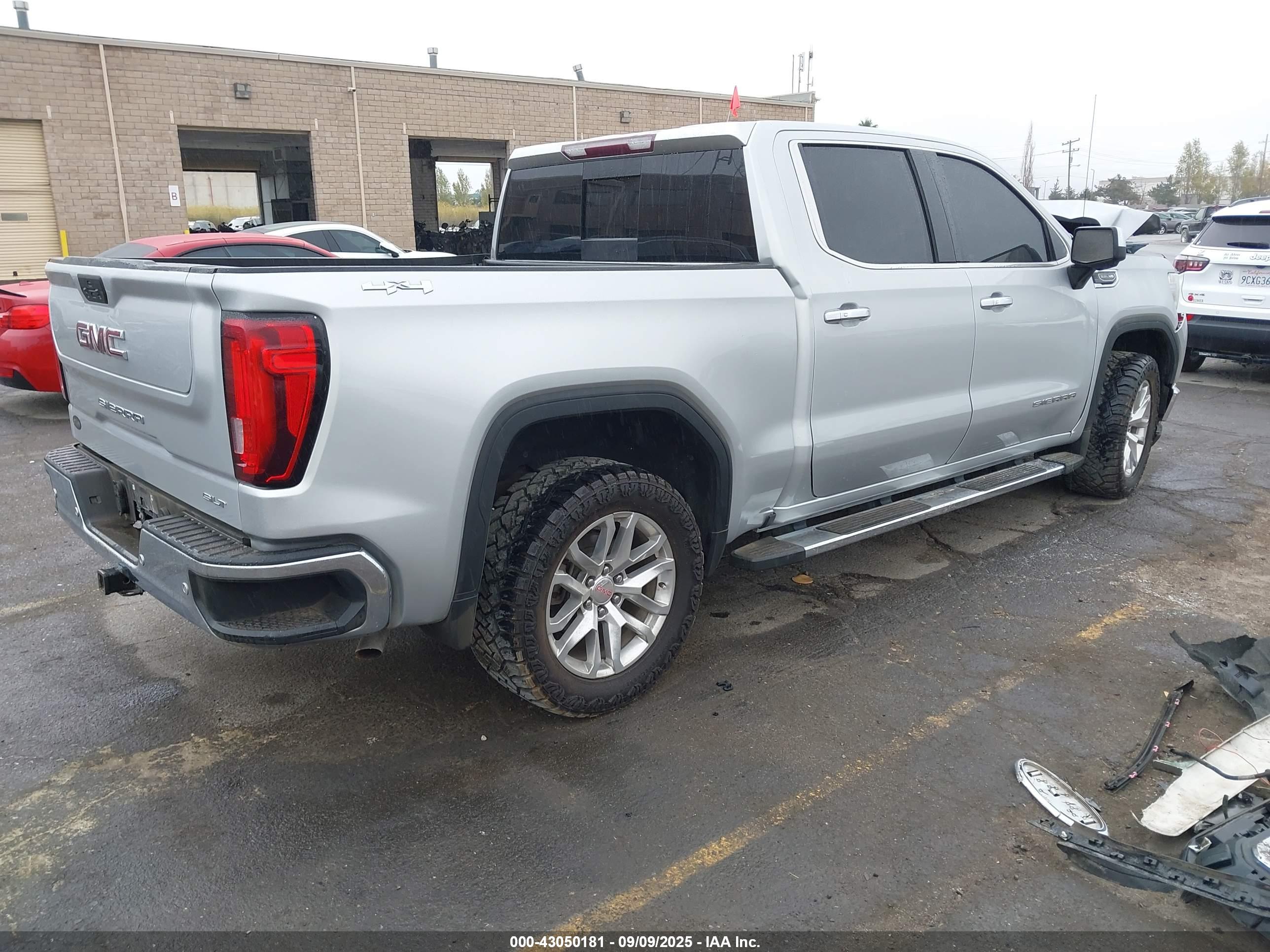 GMC SIERRA image 4