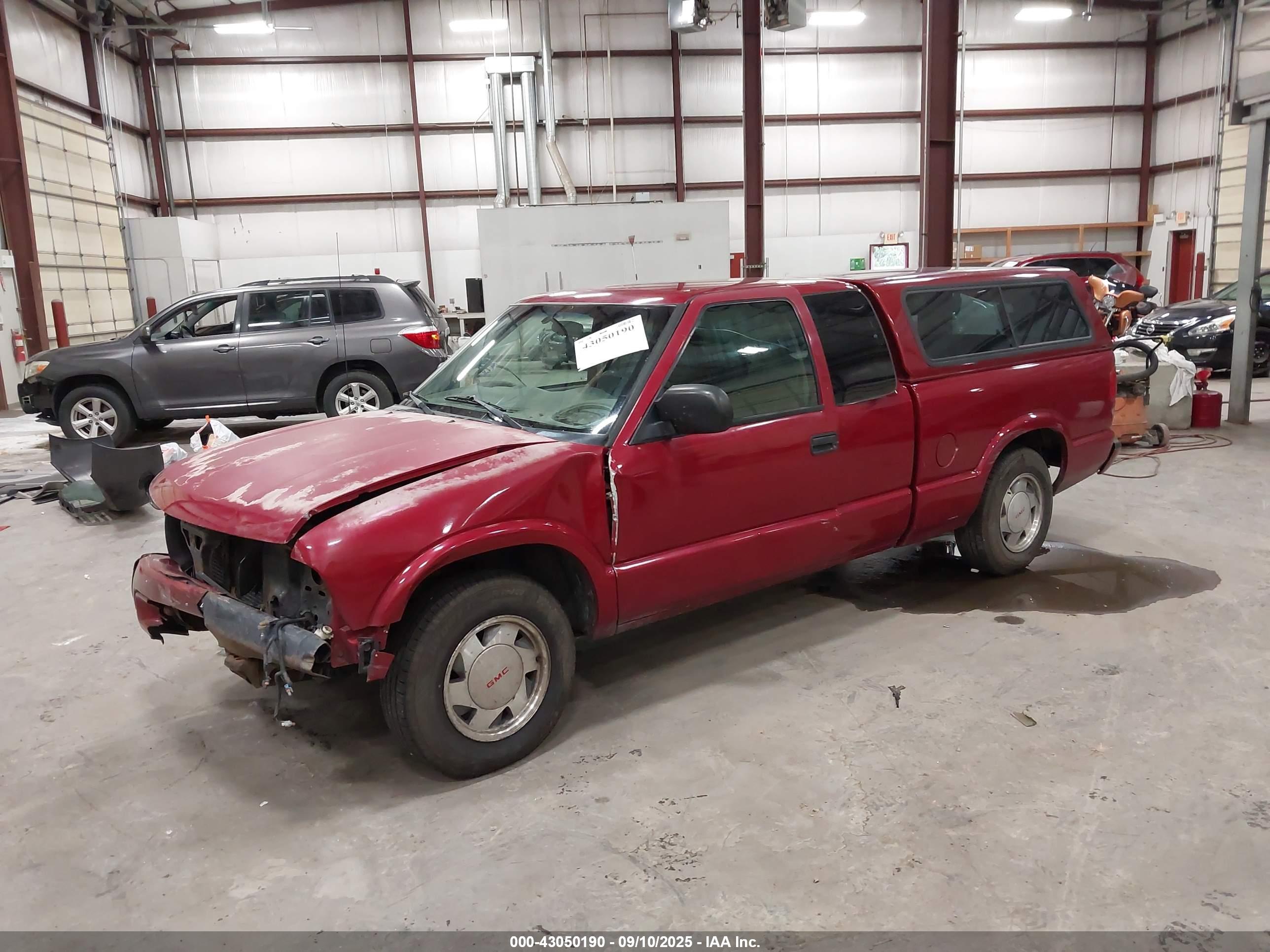 GMC SONOMA image 2