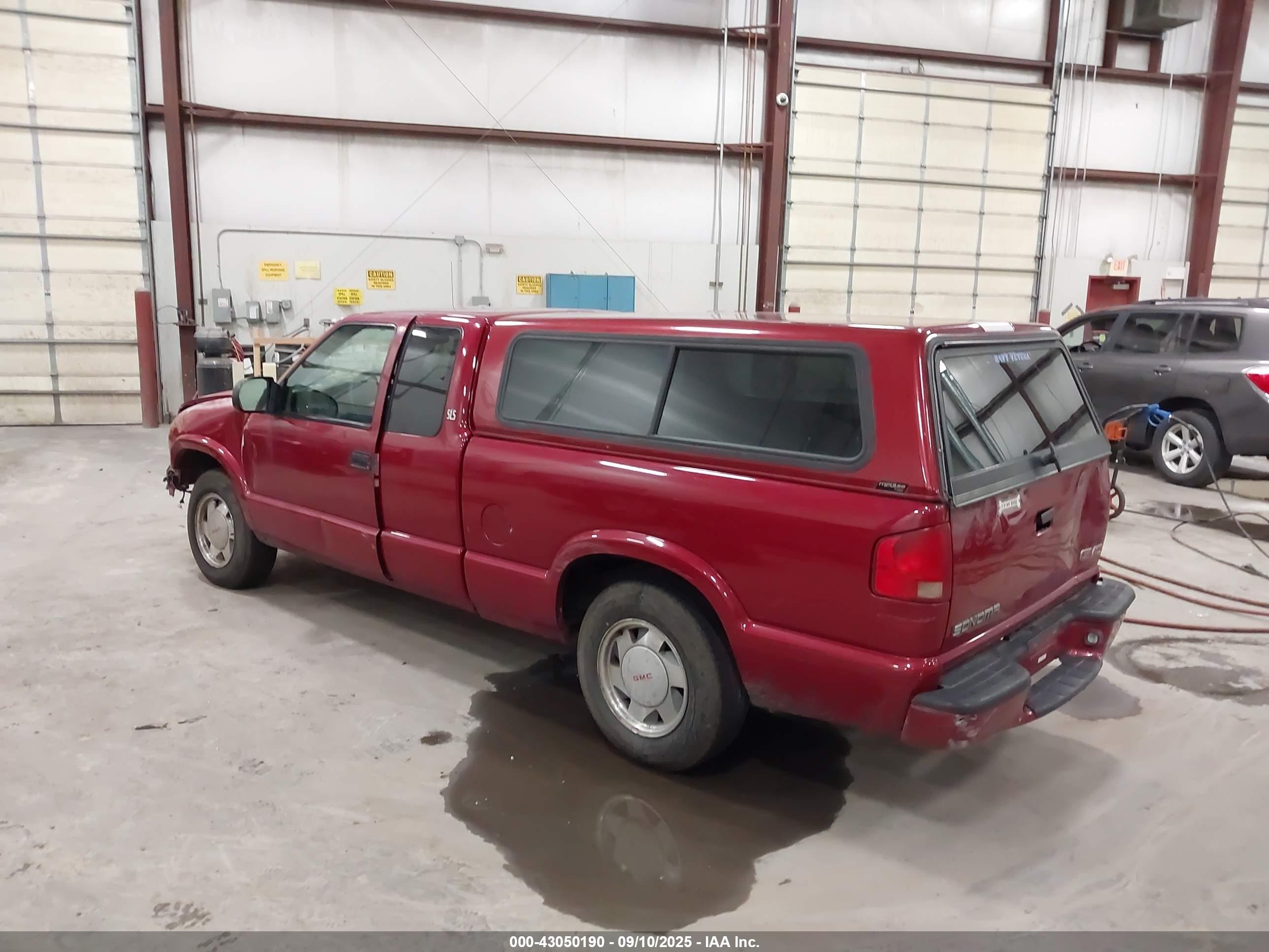 GMC SONOMA image 3