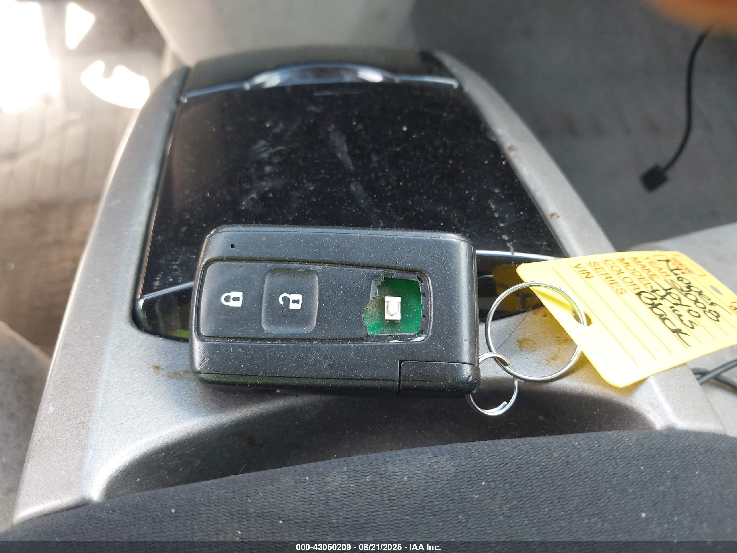 TOYOTA PRIUS image 11