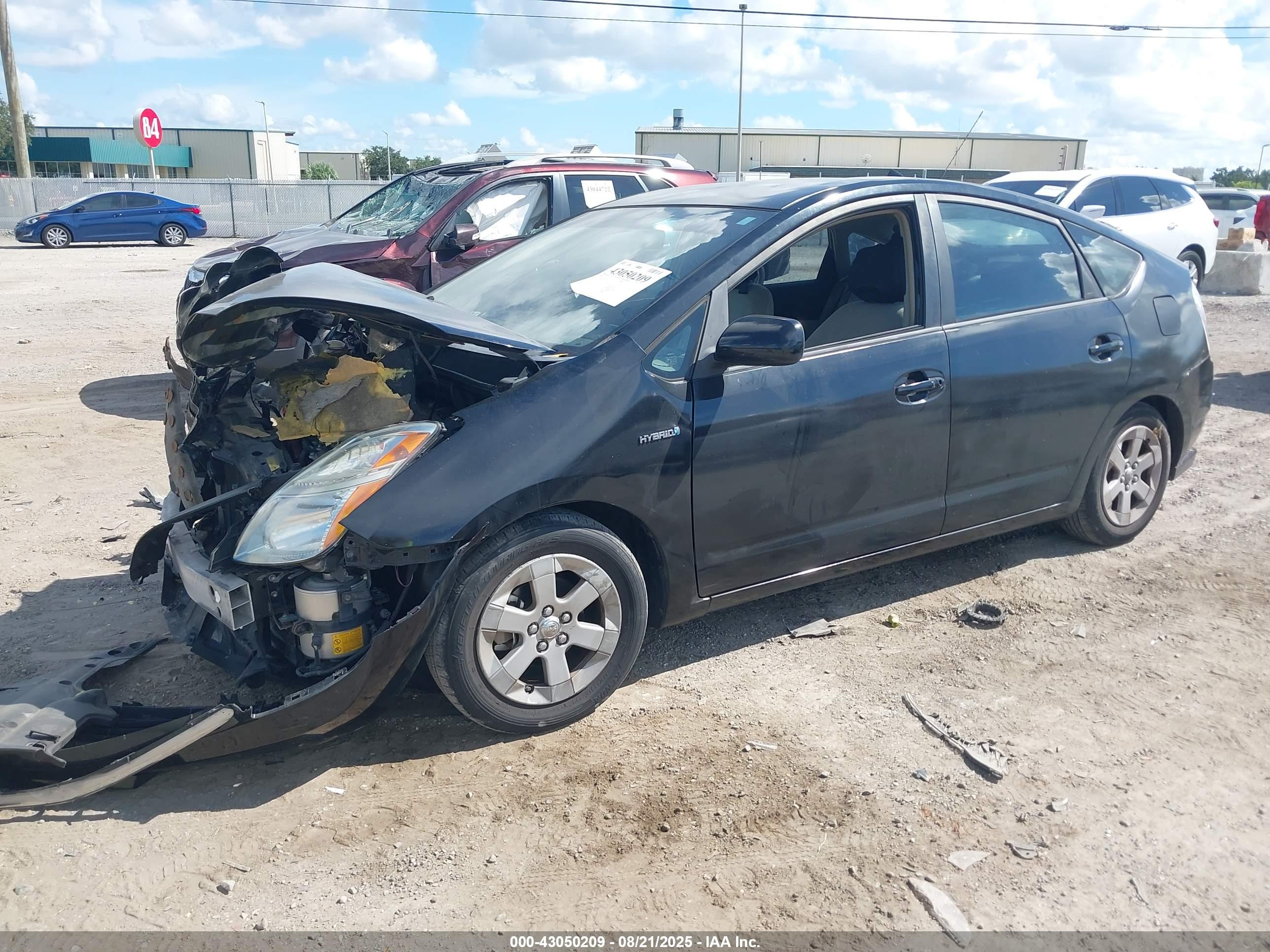TOYOTA PRIUS image 2