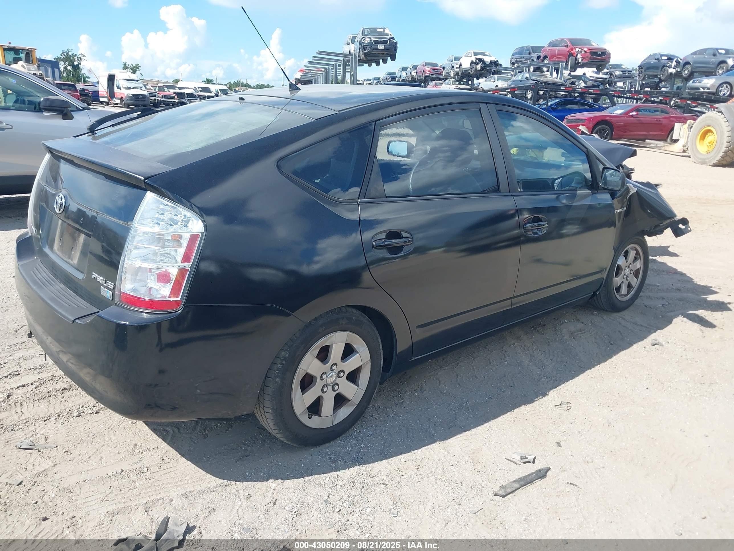 TOYOTA PRIUS image 4
