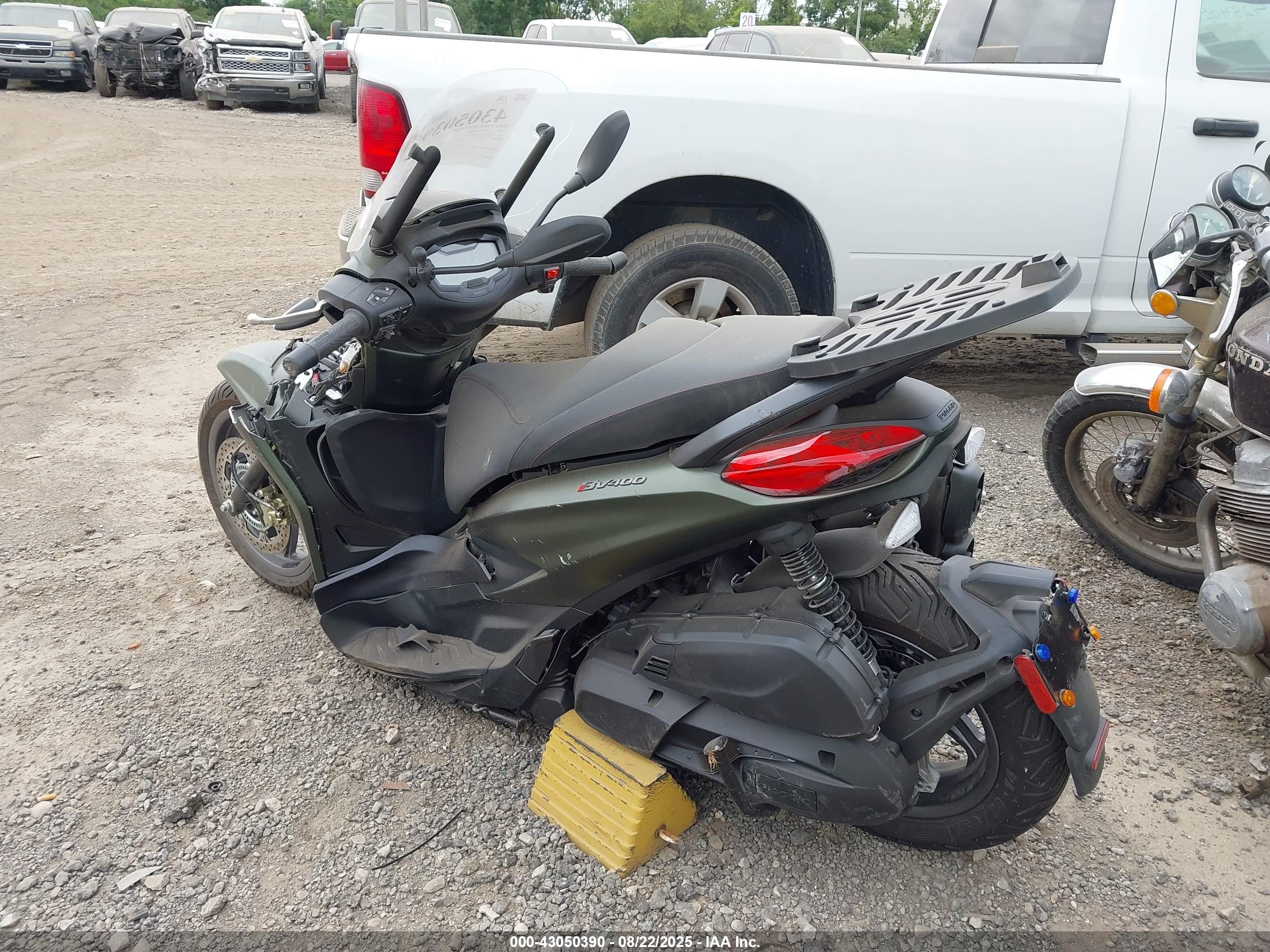 PIAGGIO BV image 3