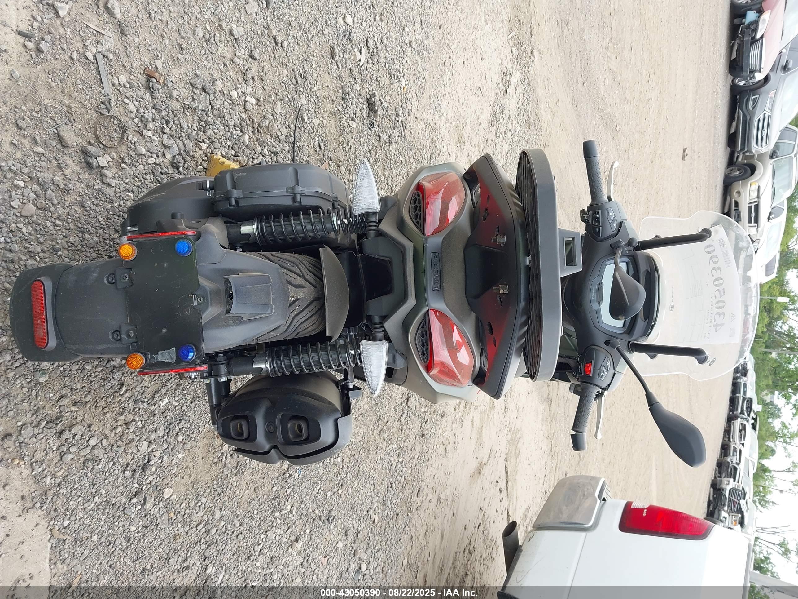 PIAGGIO BV image 6