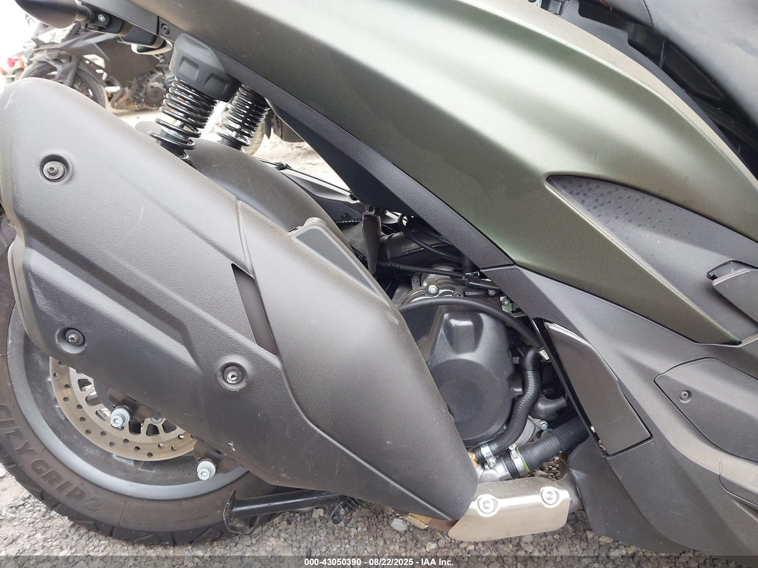 PIAGGIO BV image 8