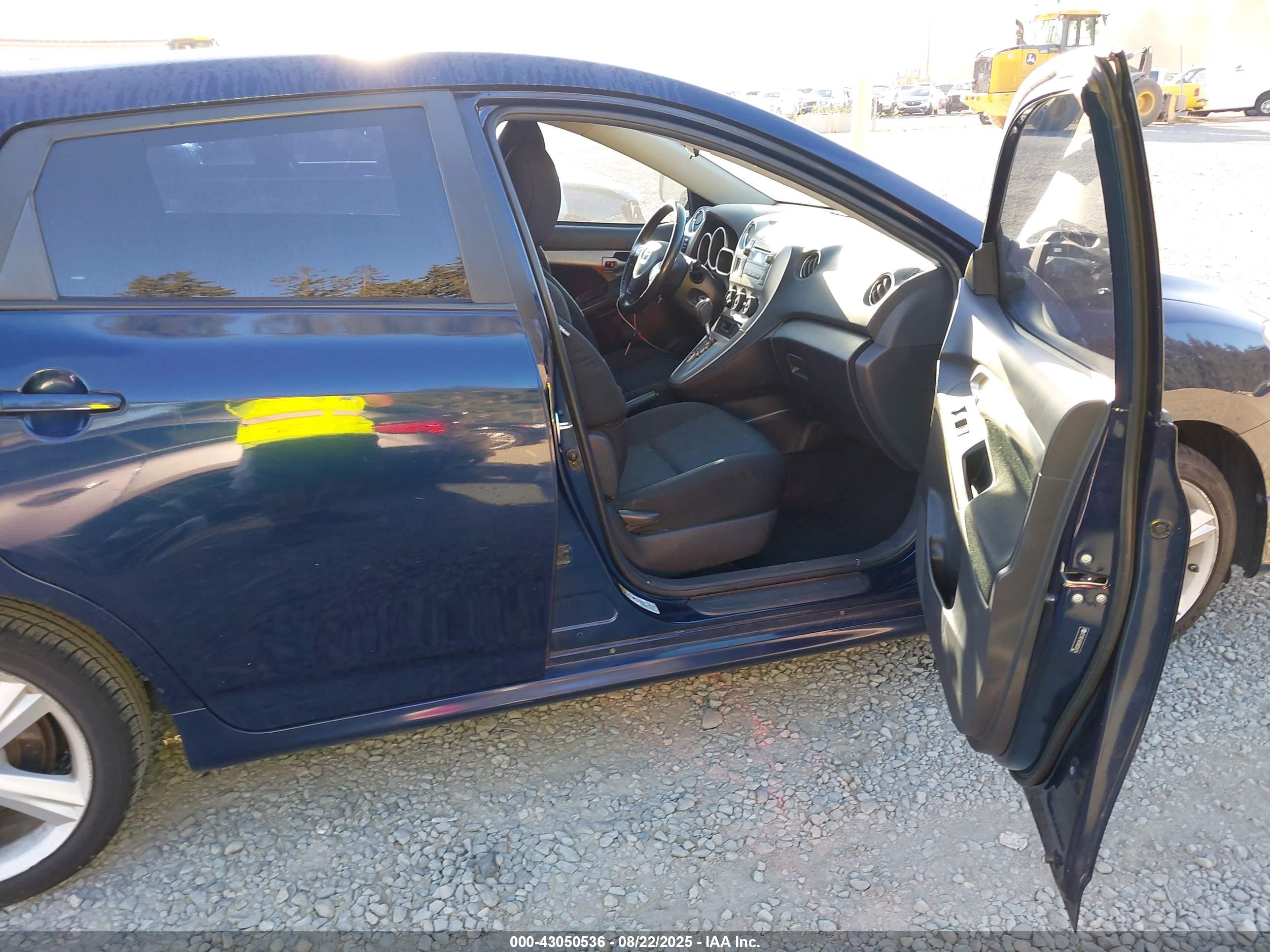 TOYOTA MATRIX image 5