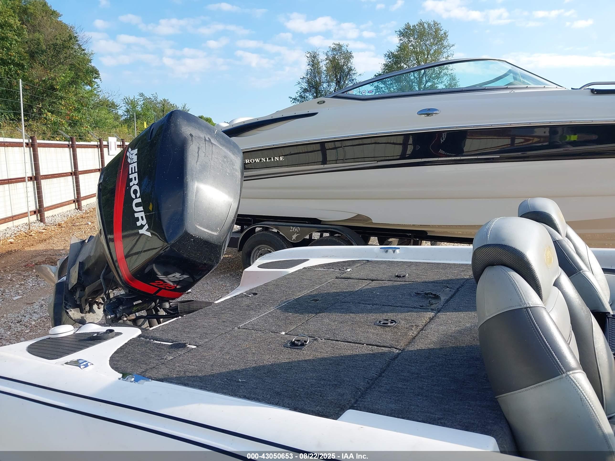 TRITON 21' image 8