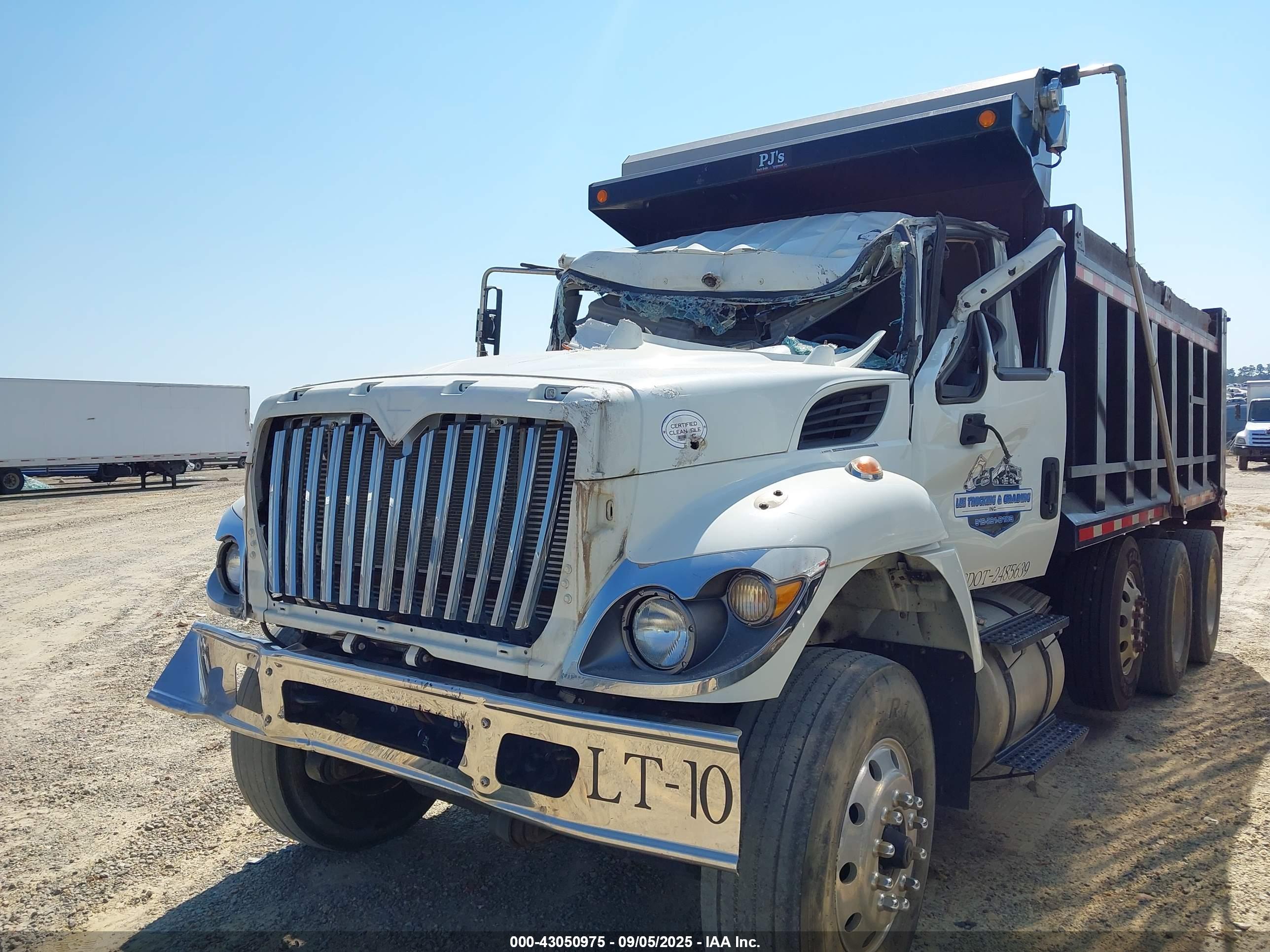 INTERNATIONAL WORKSTAR image 2