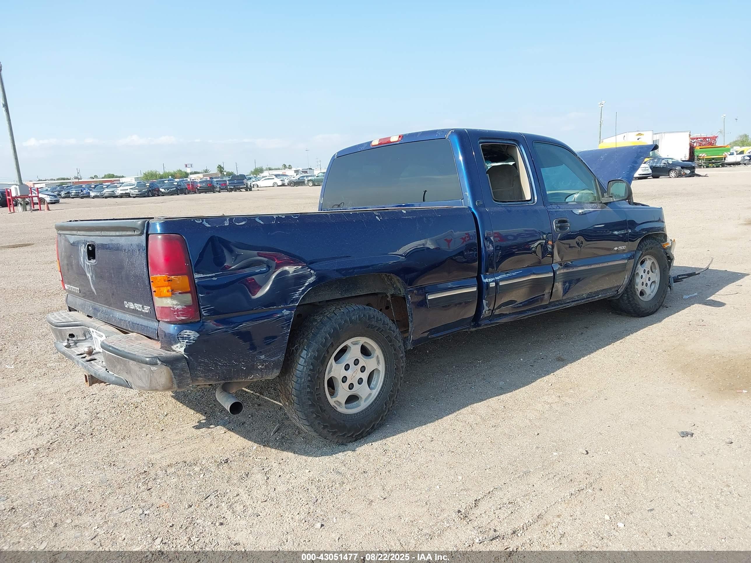 CHEVROLET SILVERADO image 4