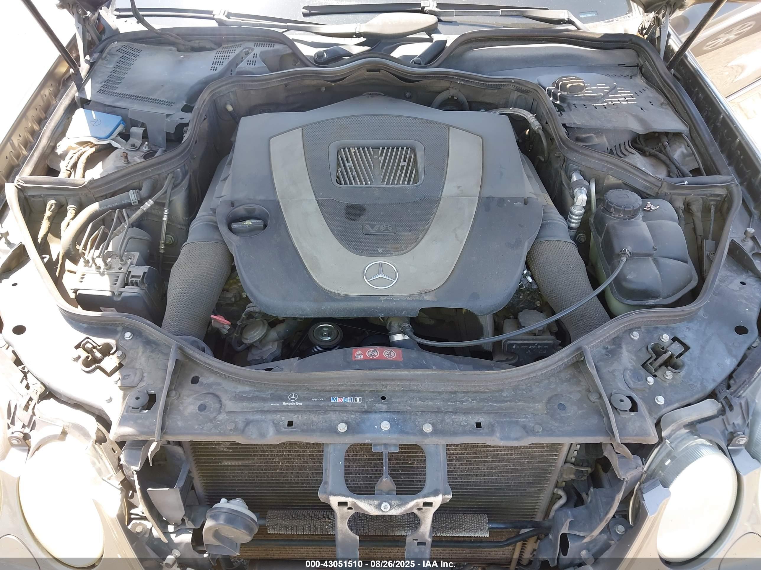 MERCEDES-BENZ E image 10