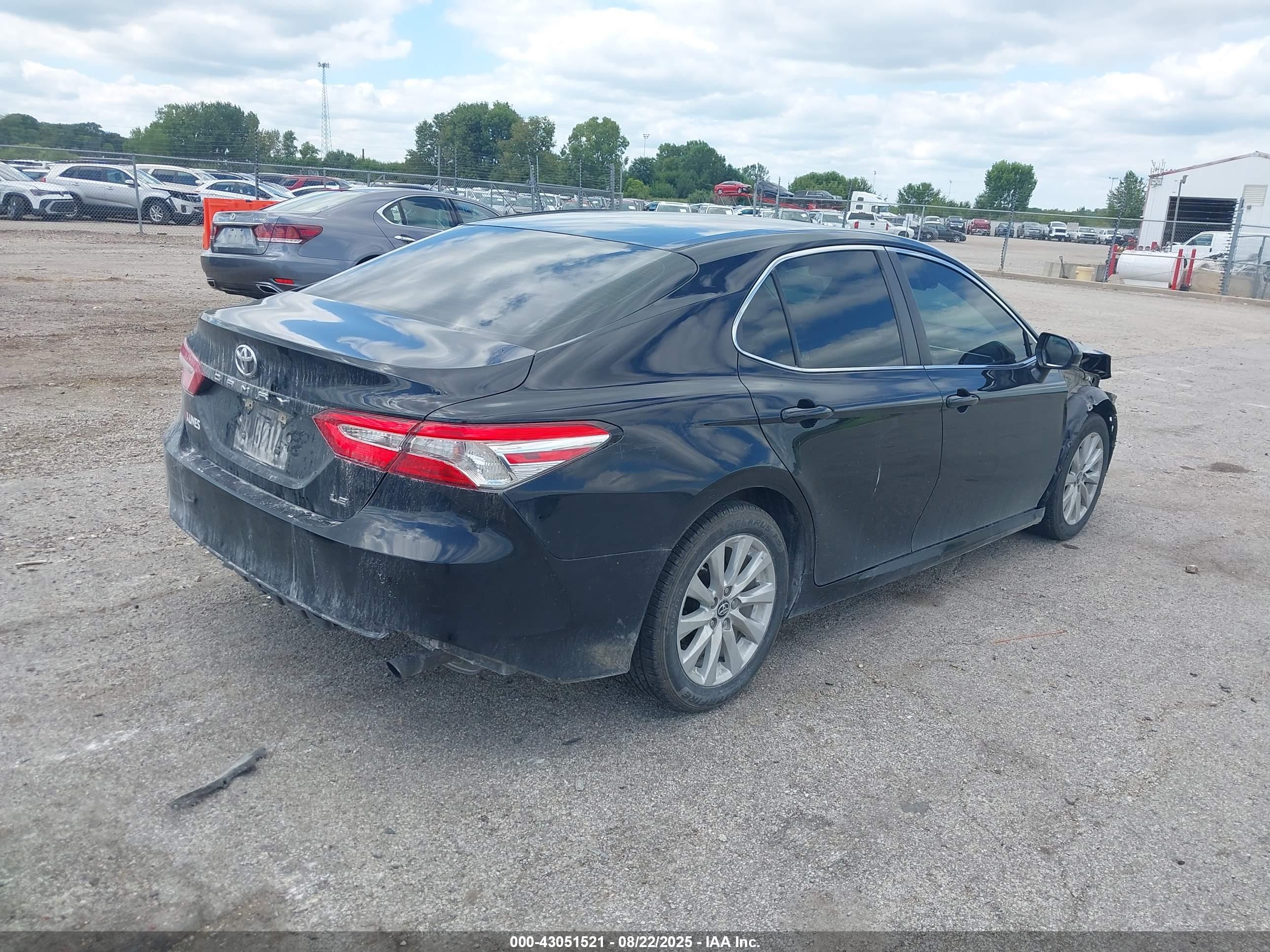 TOYOTA CAMRY image 4