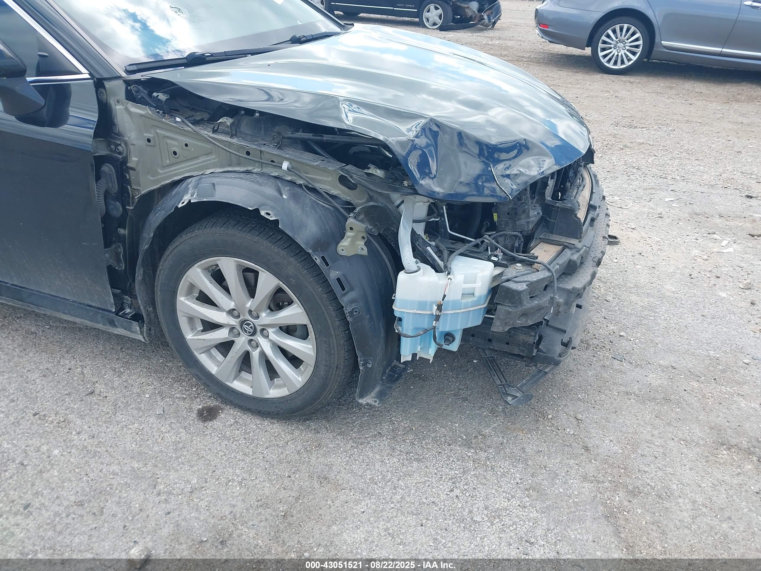 TOYOTA CAMRY image 6
