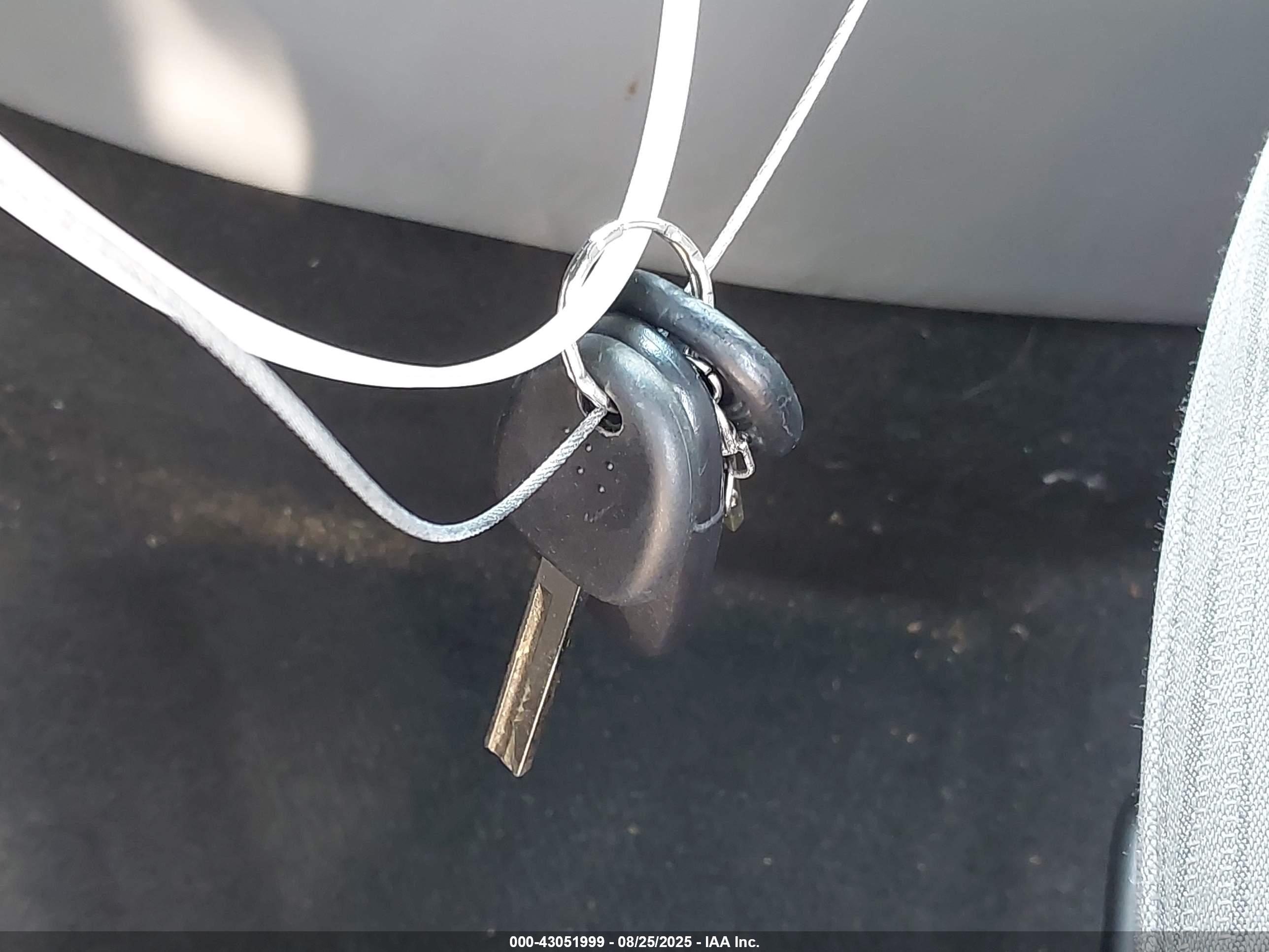 HYUNDAI ACCENT image 11
