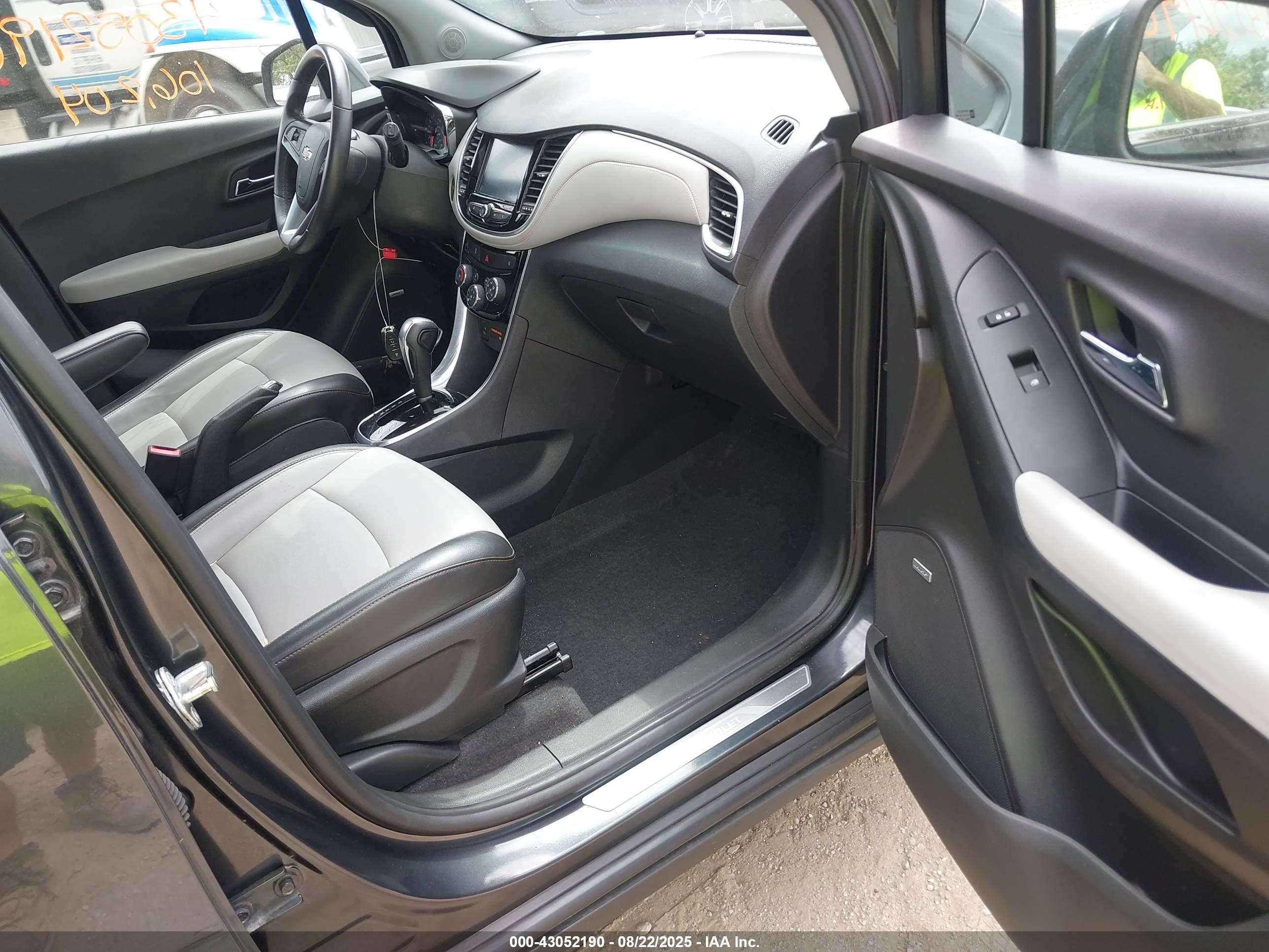 CHEVROLET TRAX image 5