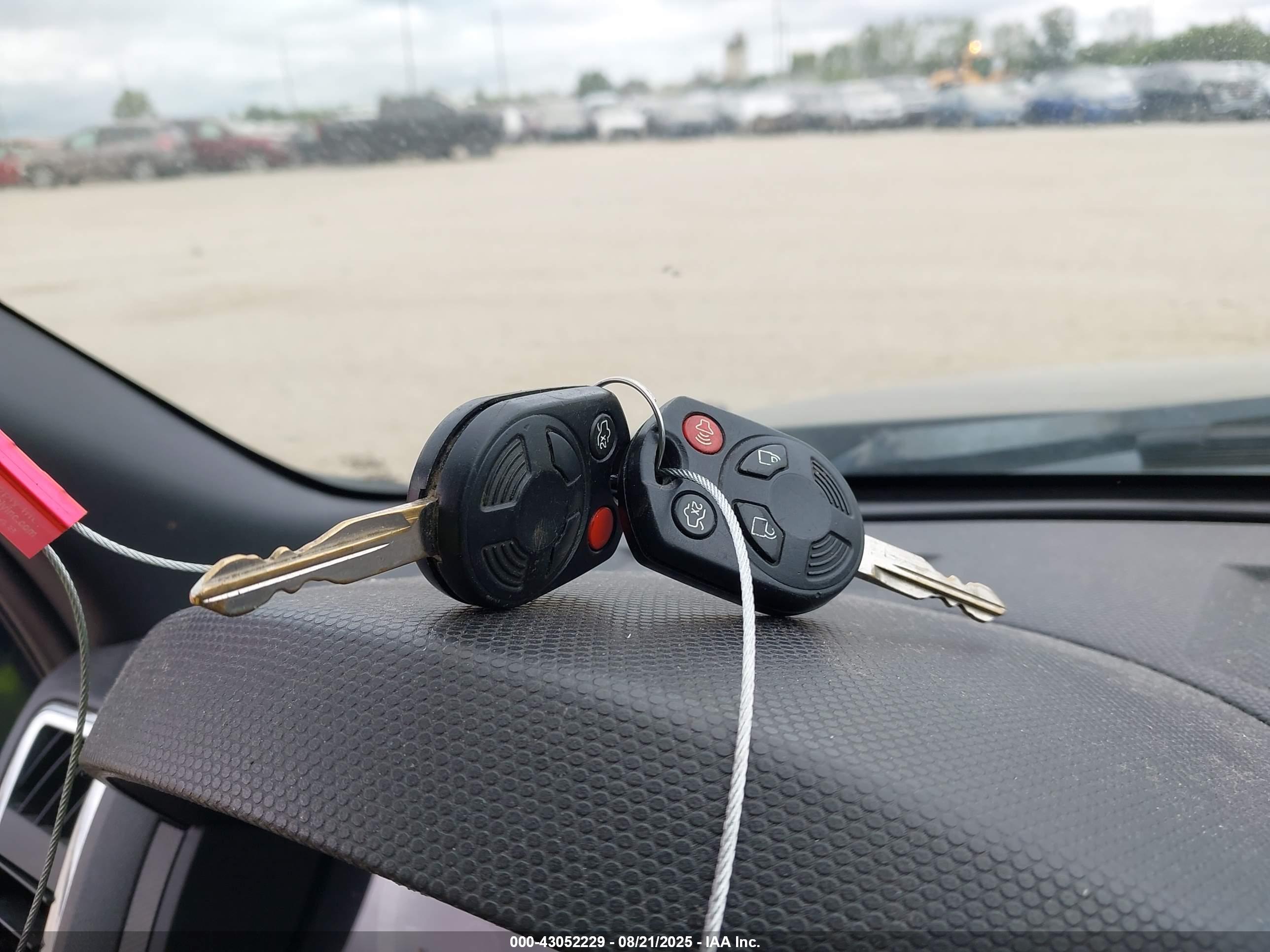 FORD ESCAPE image 11