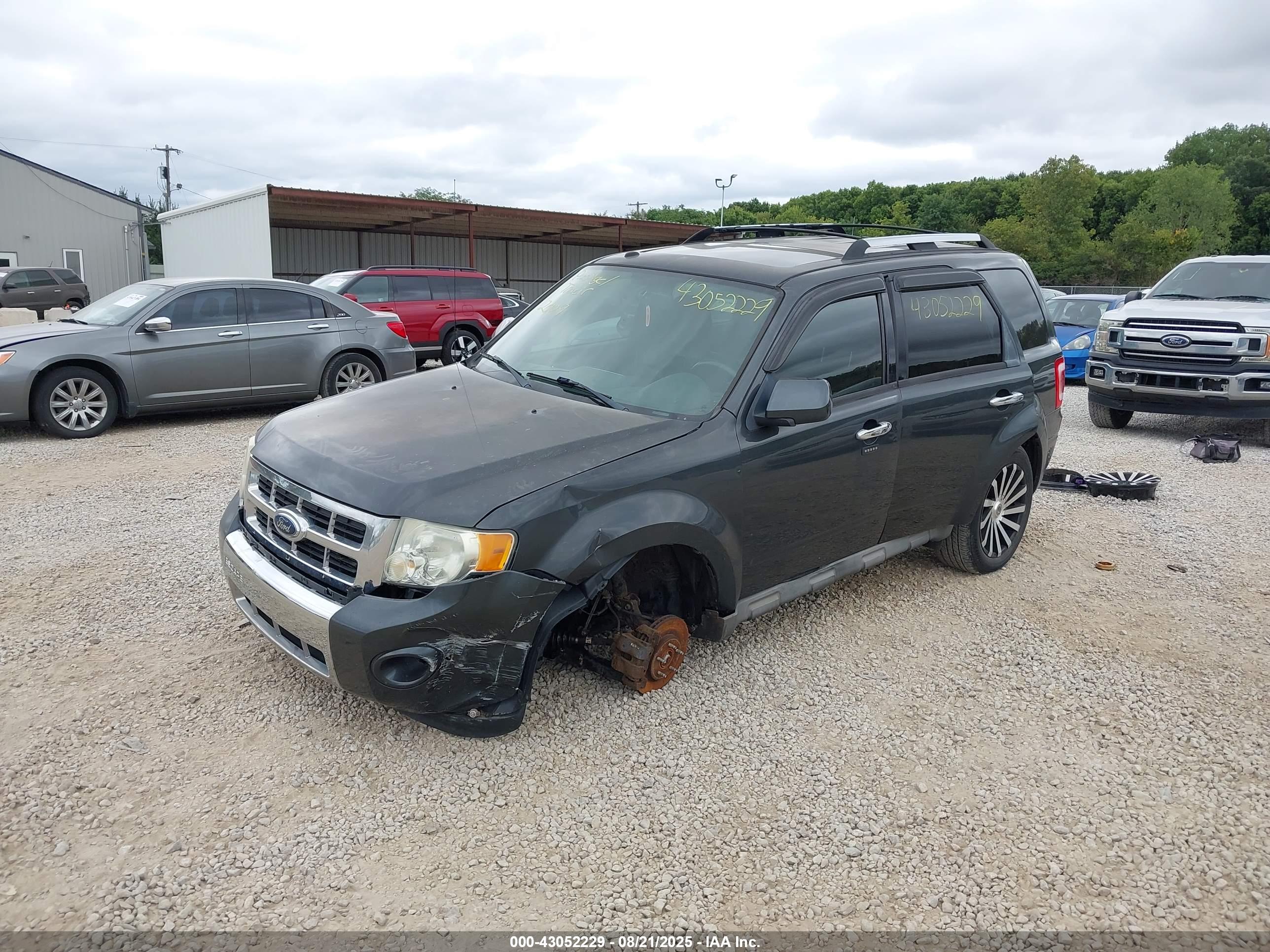 FORD ESCAPE image 2