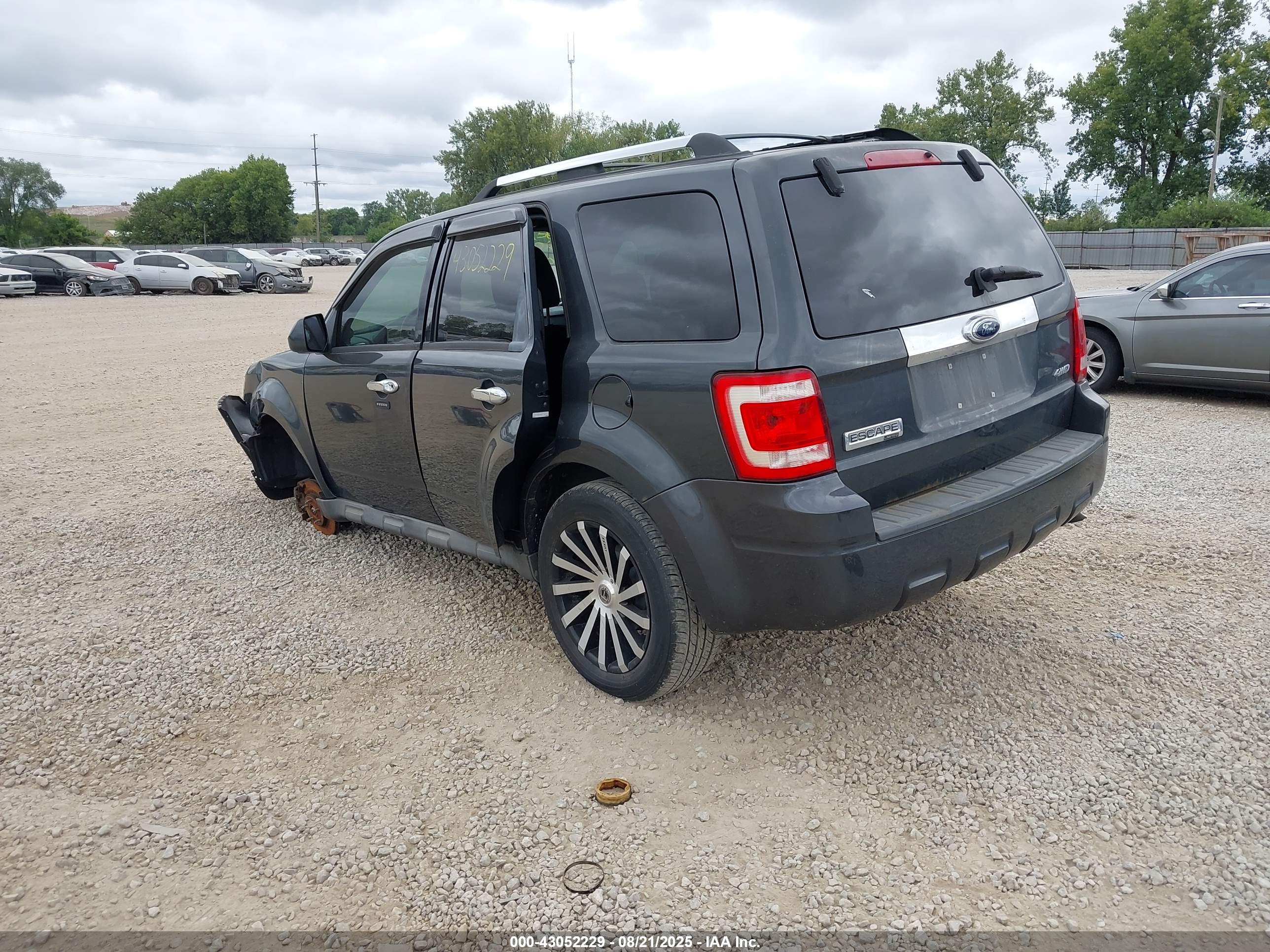 FORD ESCAPE image 3
