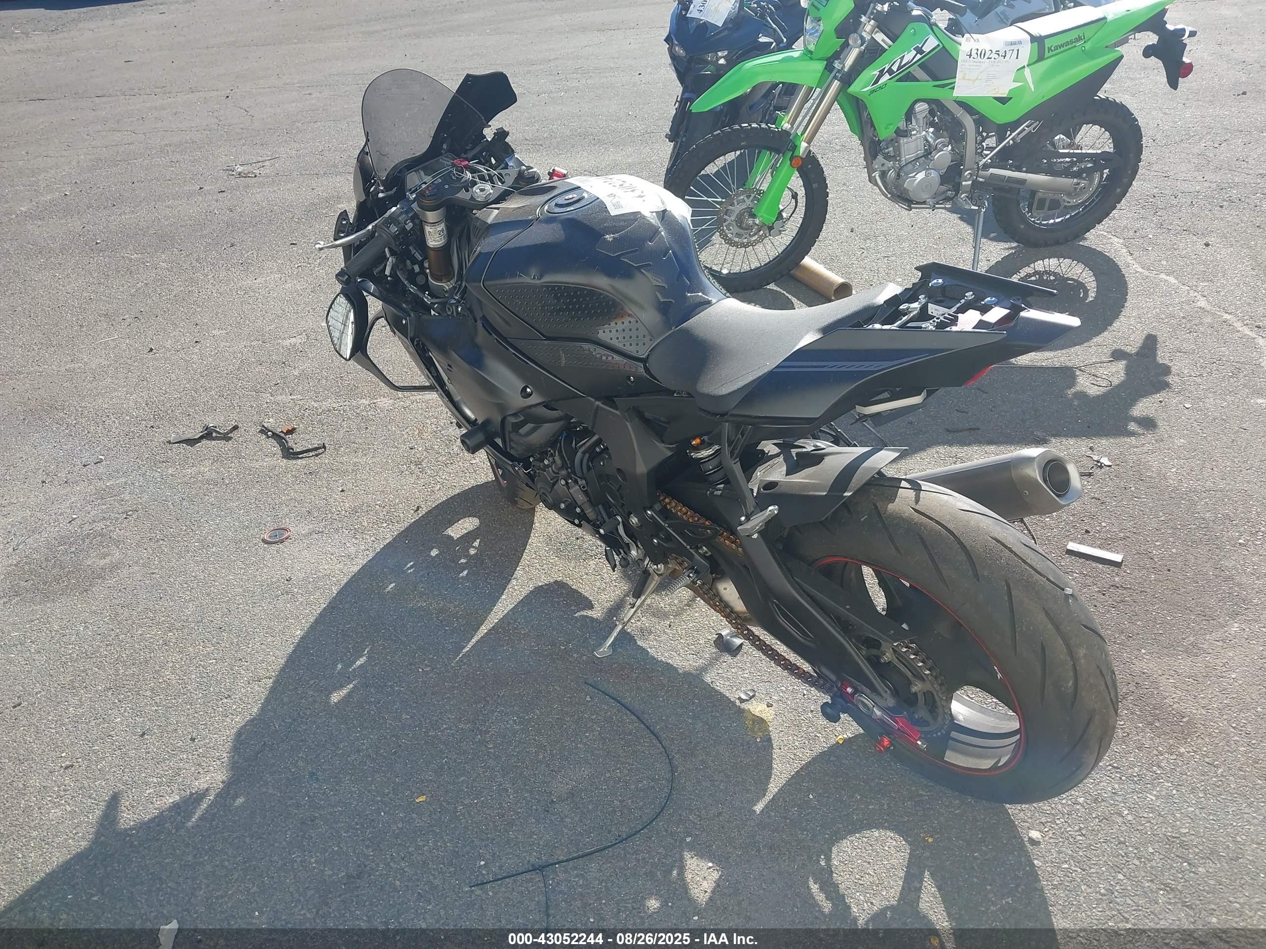 YAMAHA YZF1000 image 3