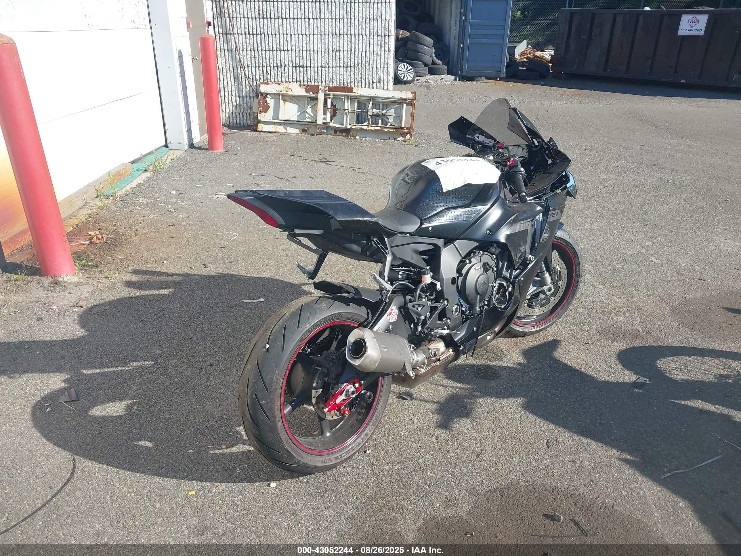 YAMAHA YZF1000 image 4