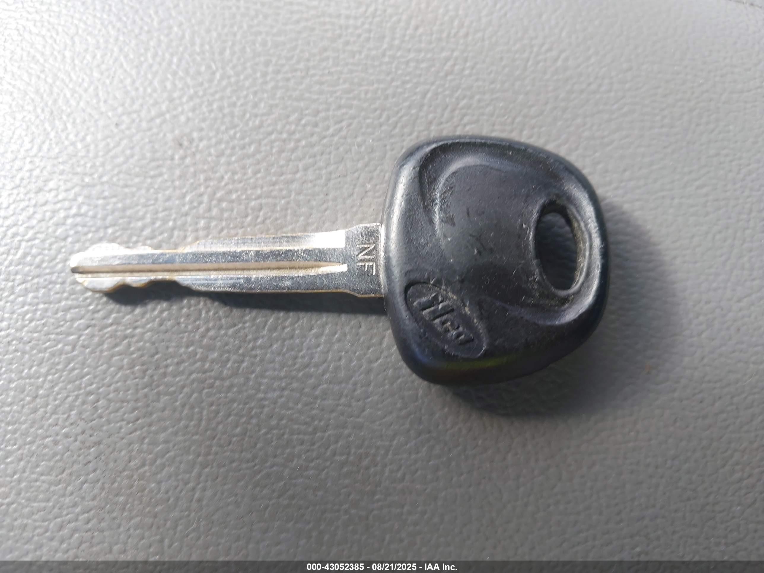HYUNDAI SANTA image 11