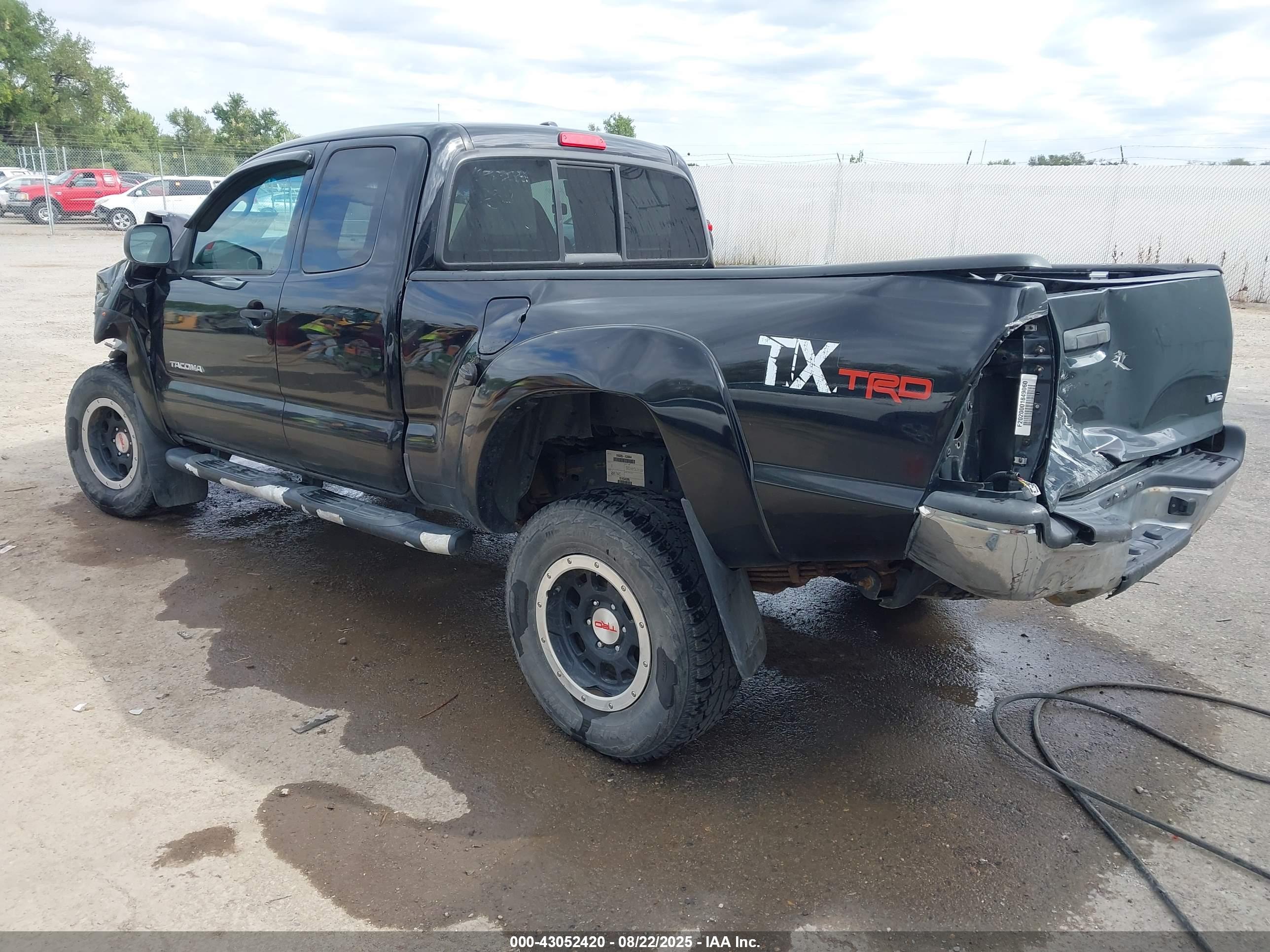TOYOTA TACOMA image 3