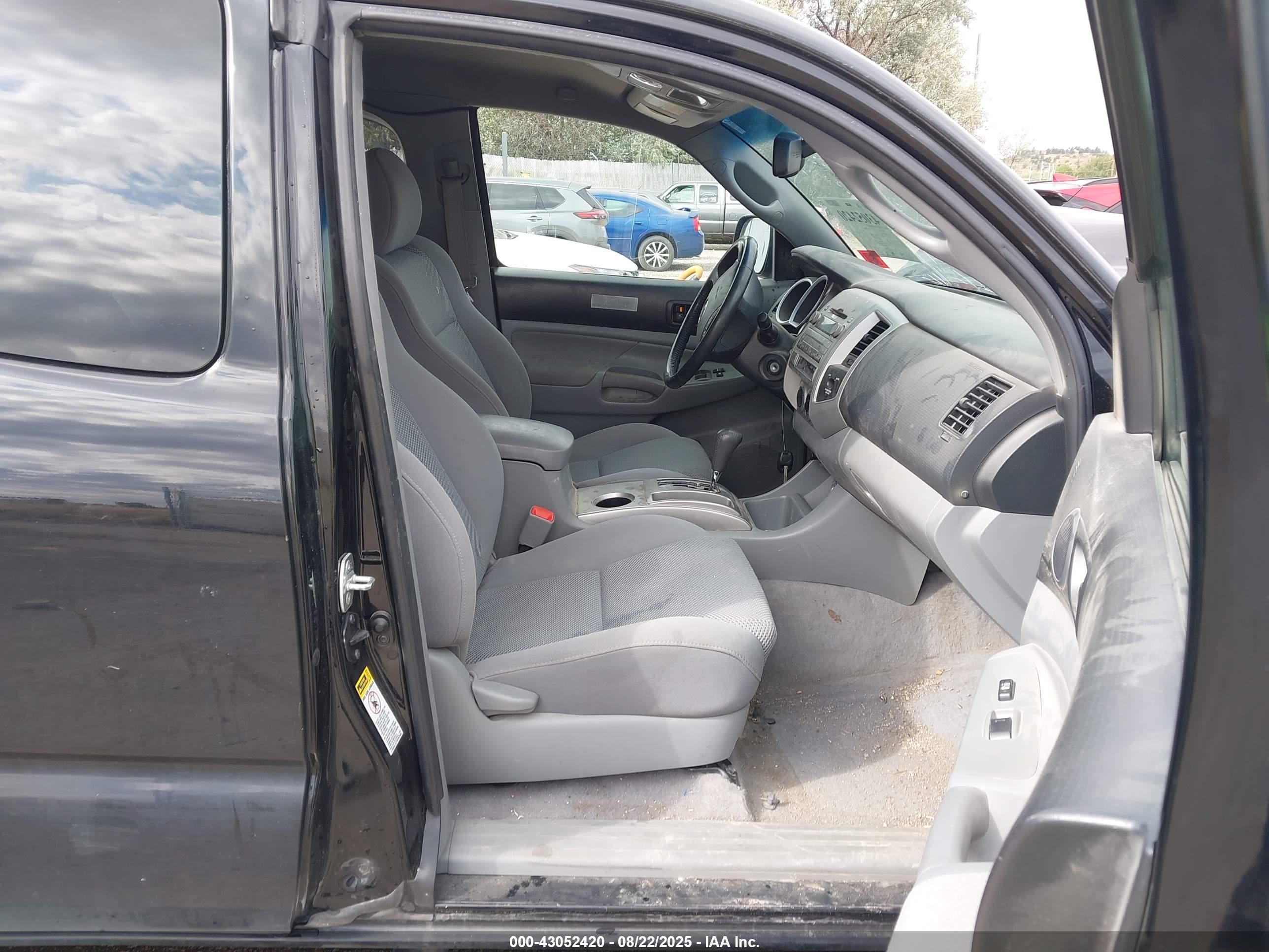 TOYOTA TACOMA image 5