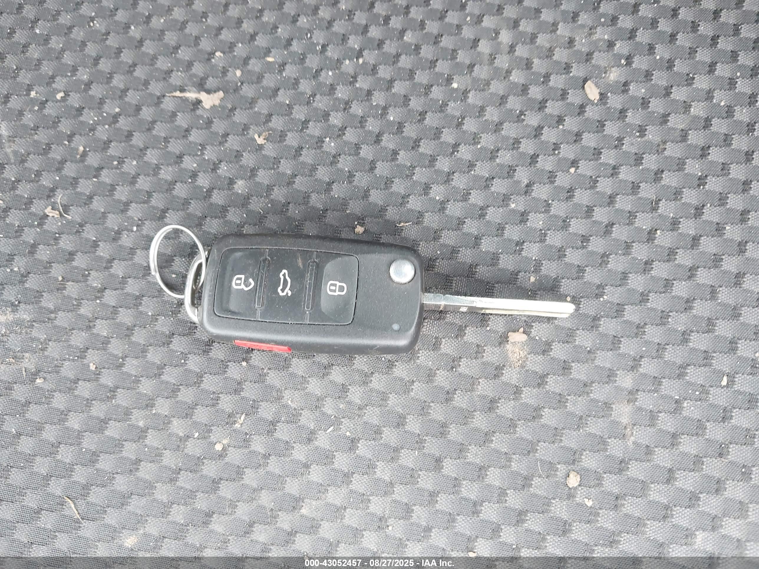 VOLKSWAGEN PASSAT image 11