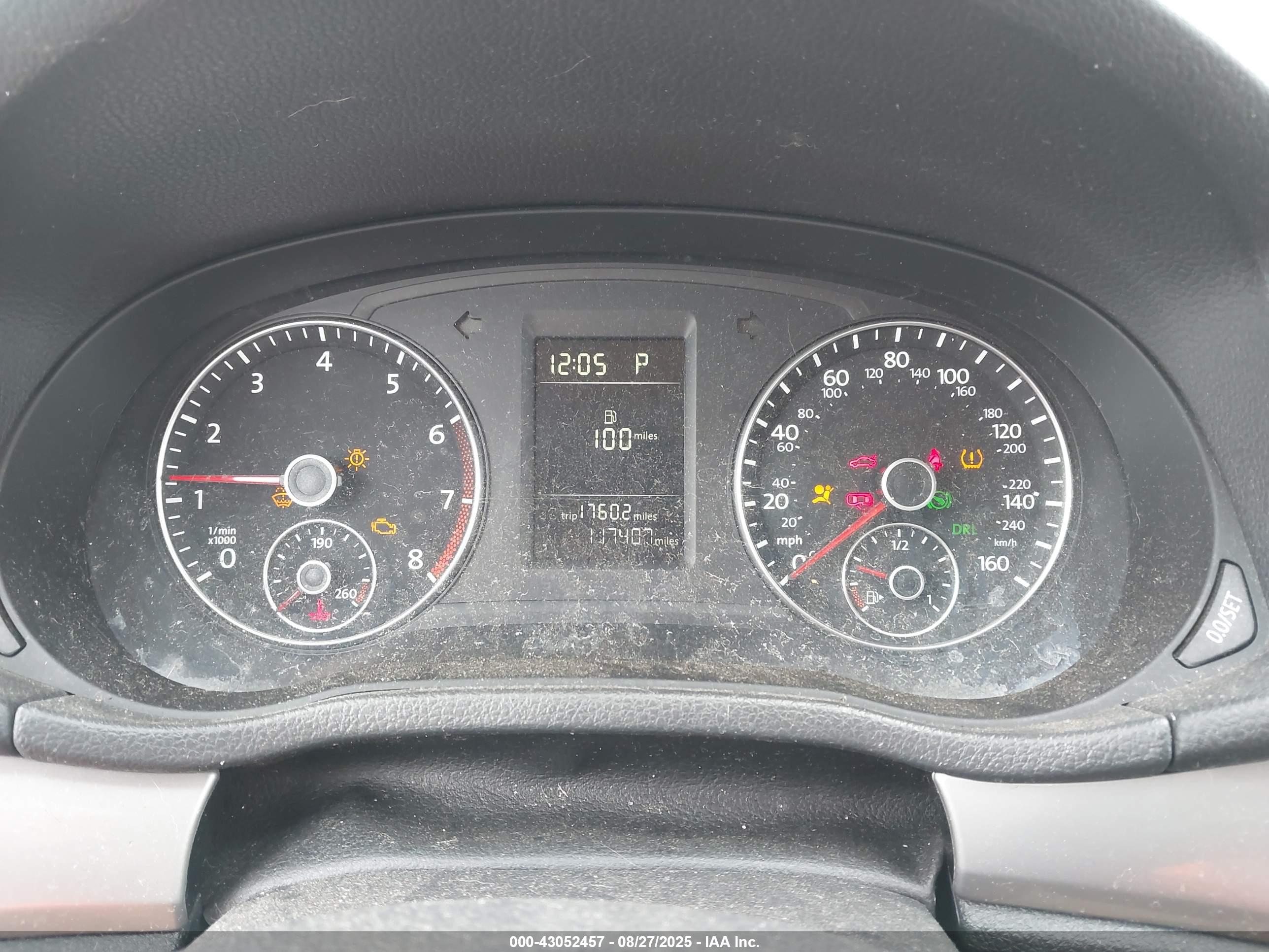 VOLKSWAGEN PASSAT image 7
