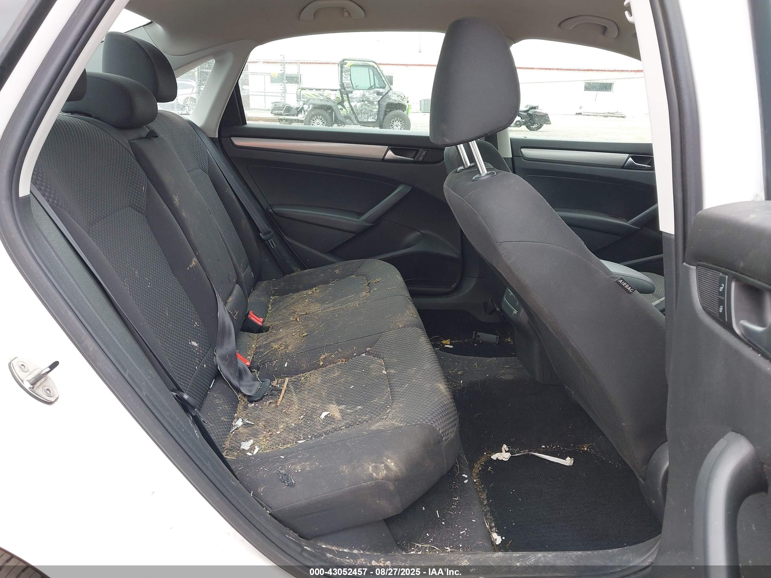 VOLKSWAGEN PASSAT image 8