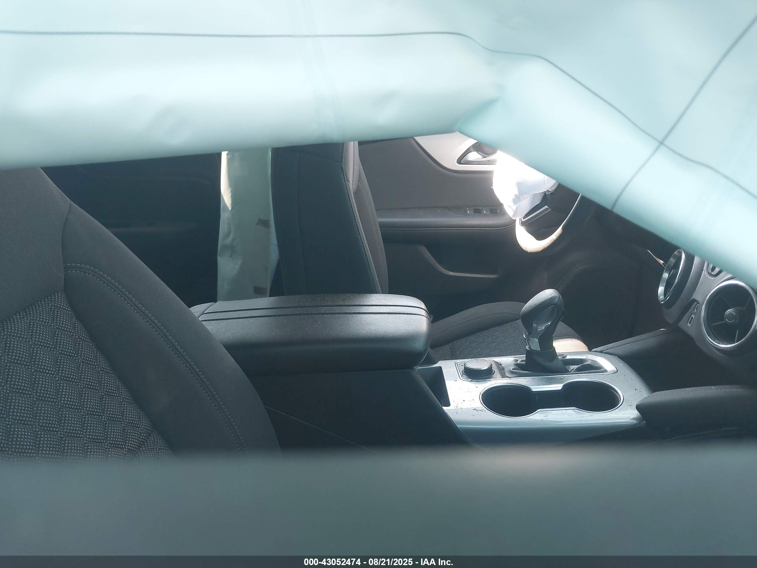 CHEVROLET BLAZER image 5