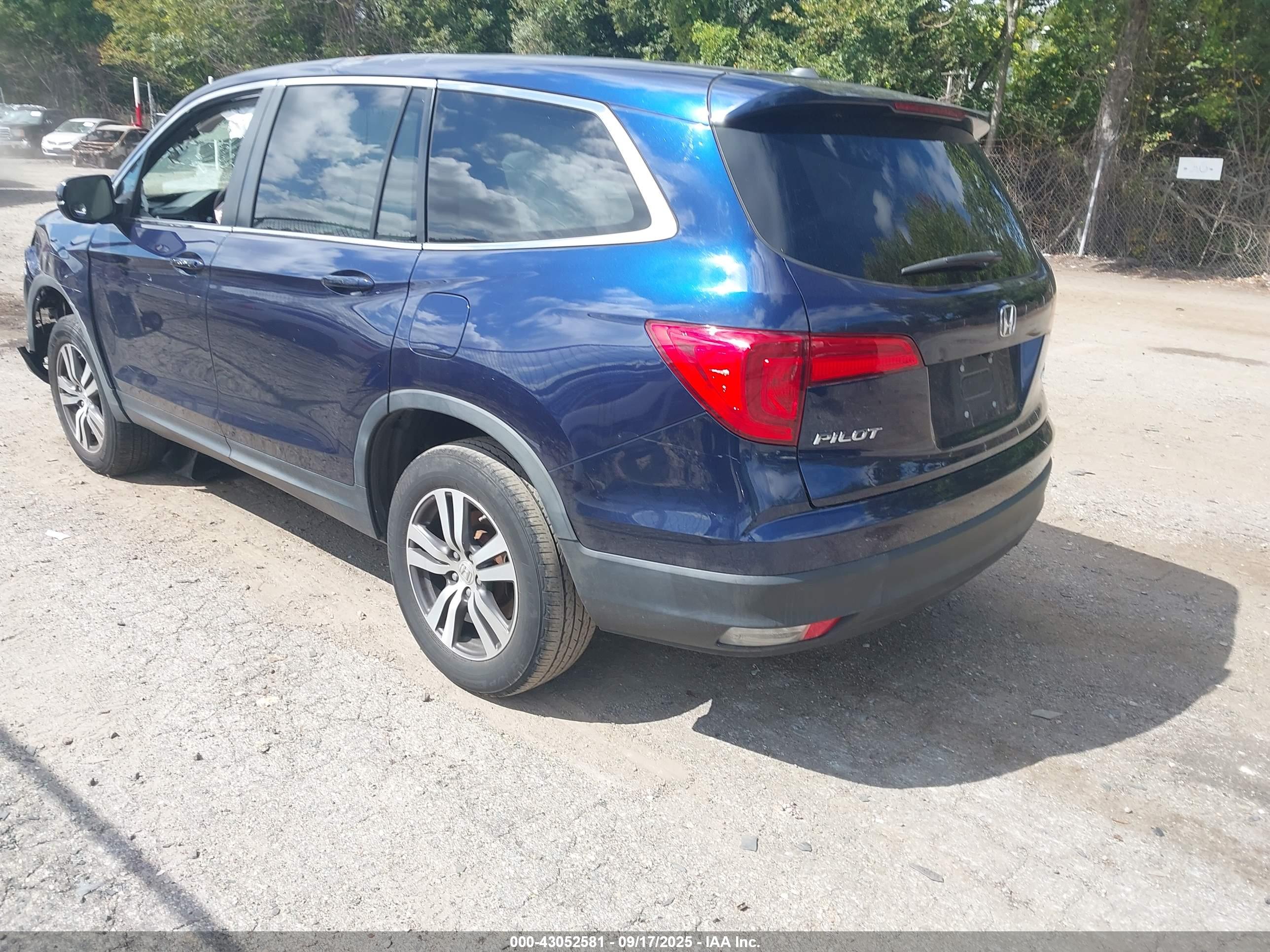 HONDA PILOT image 3