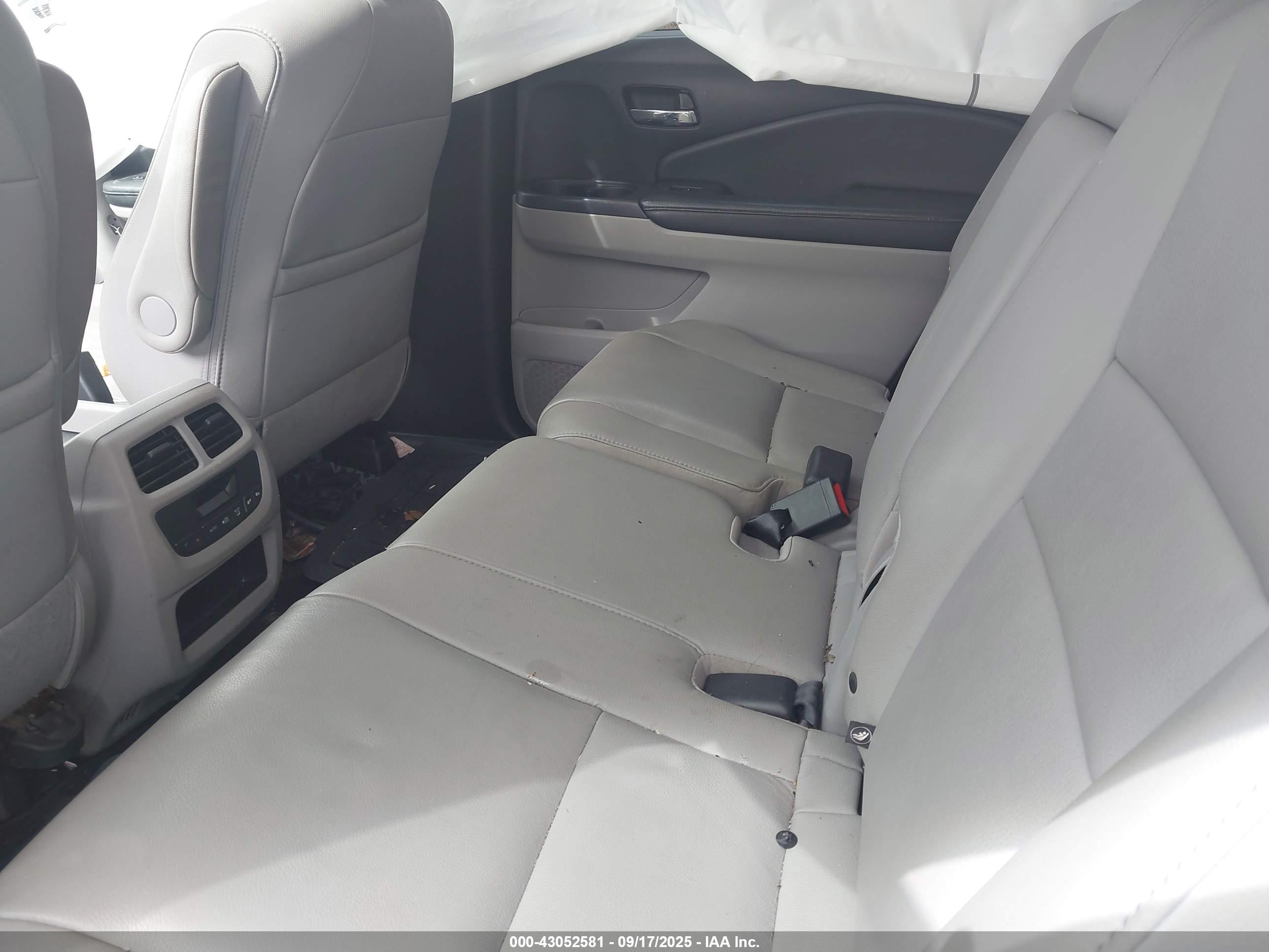 HONDA PILOT image 8