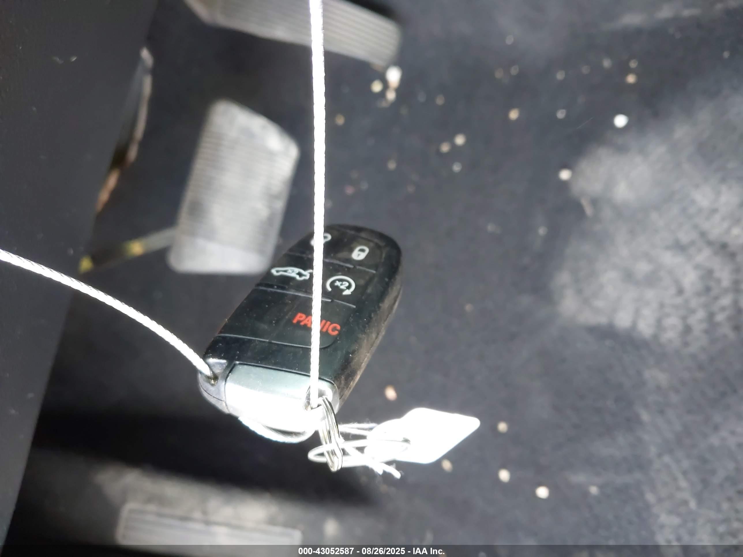 DODGE CHALLENGER image 11