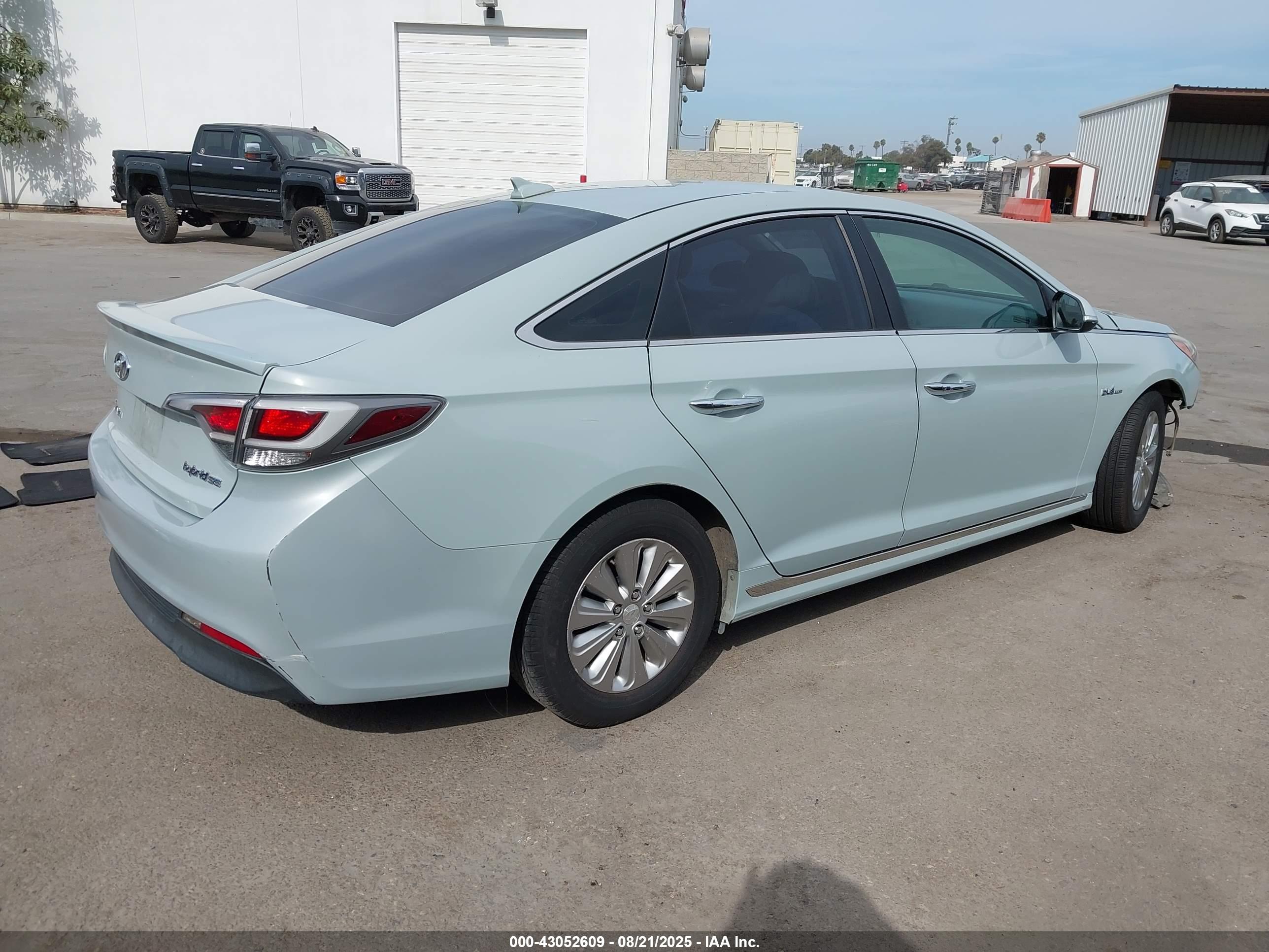 HYUNDAI SONATA image 4