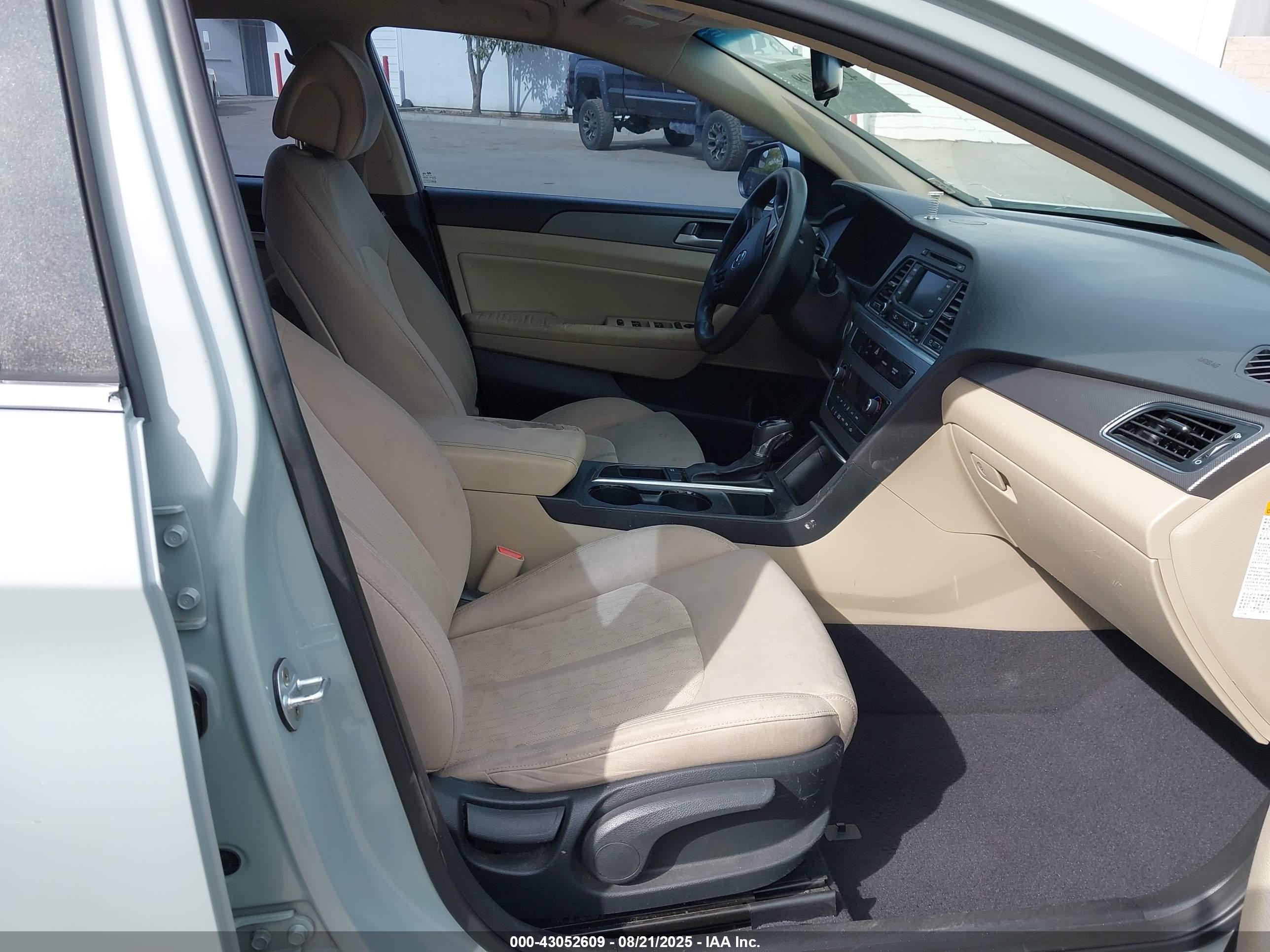 HYUNDAI SONATA image 5