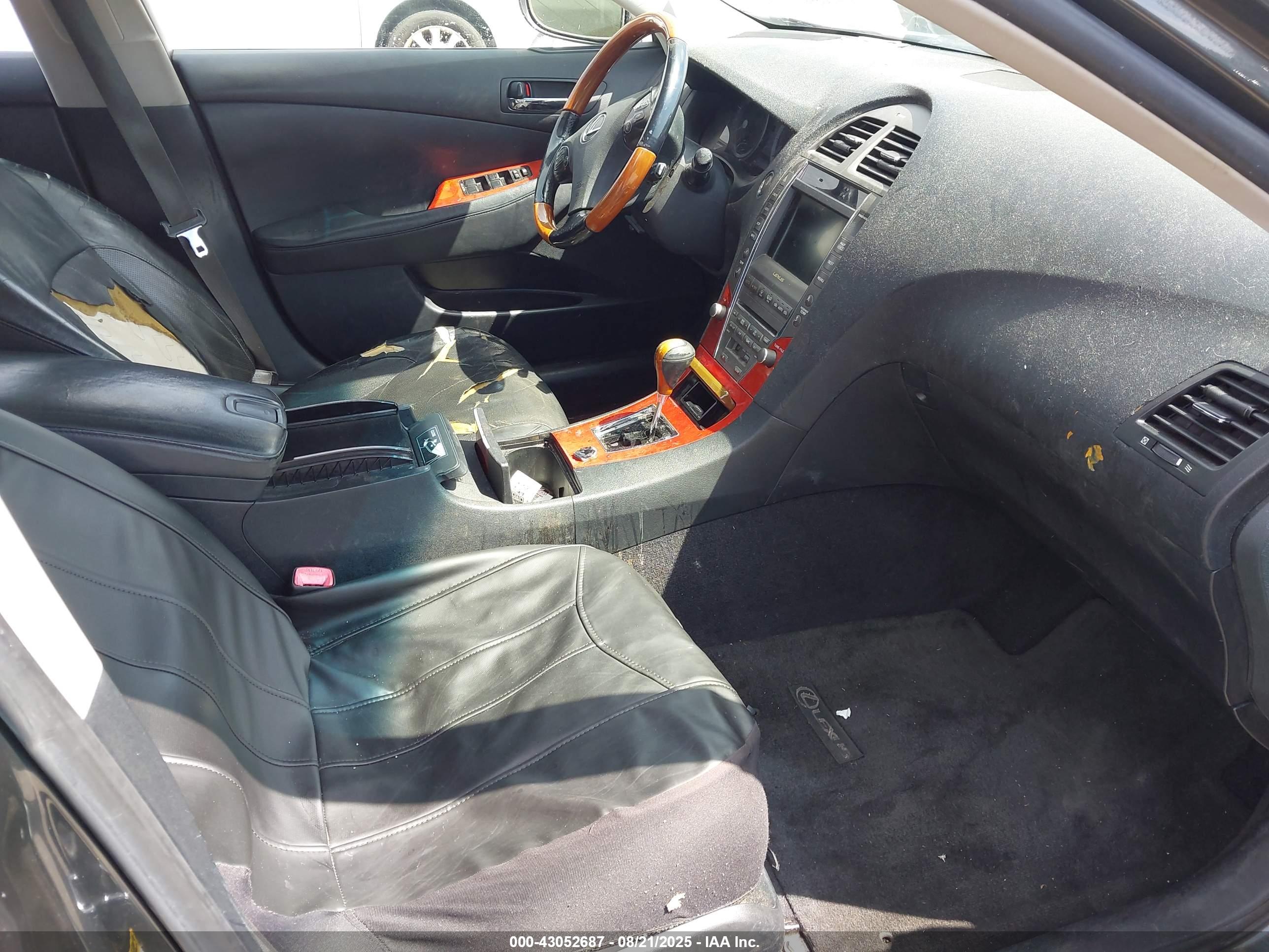 LEXUS ES image 5