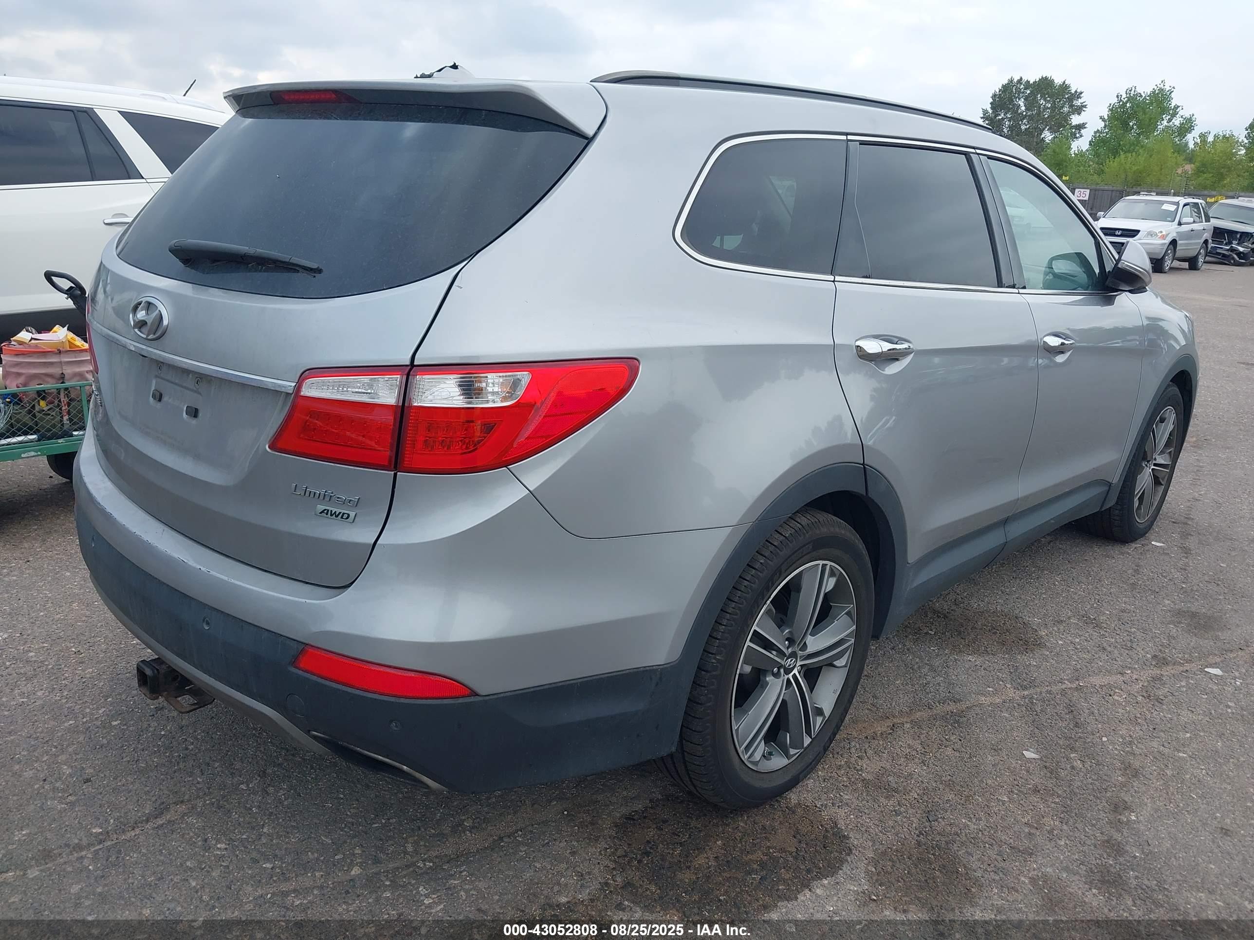 HYUNDAI SANTA image 4