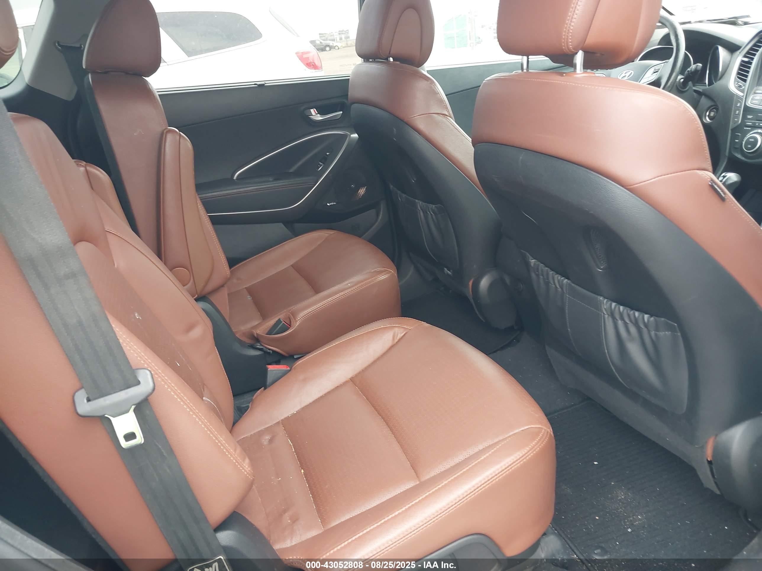 HYUNDAI SANTA image 8