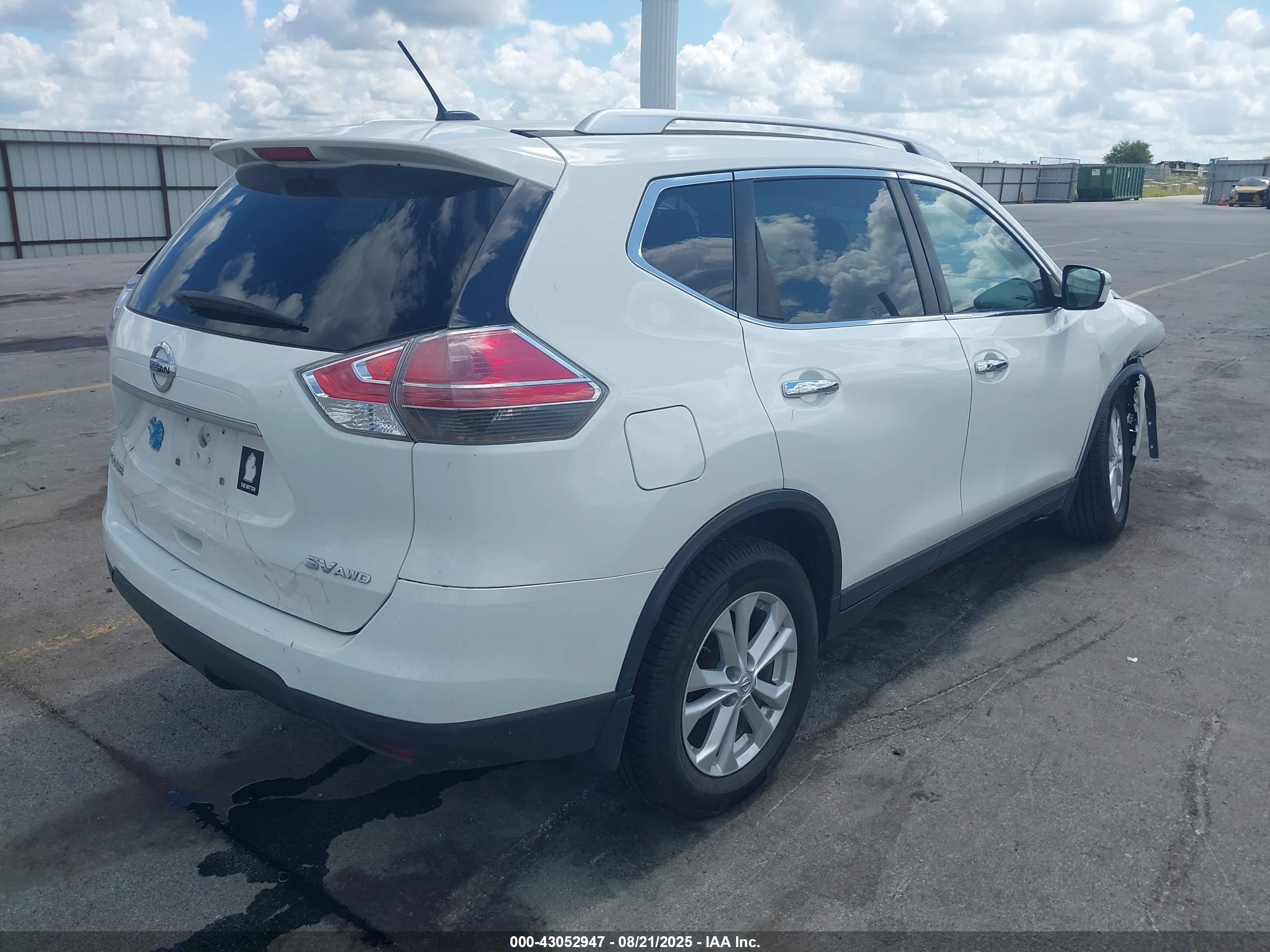 NISSAN ROGUE image 4