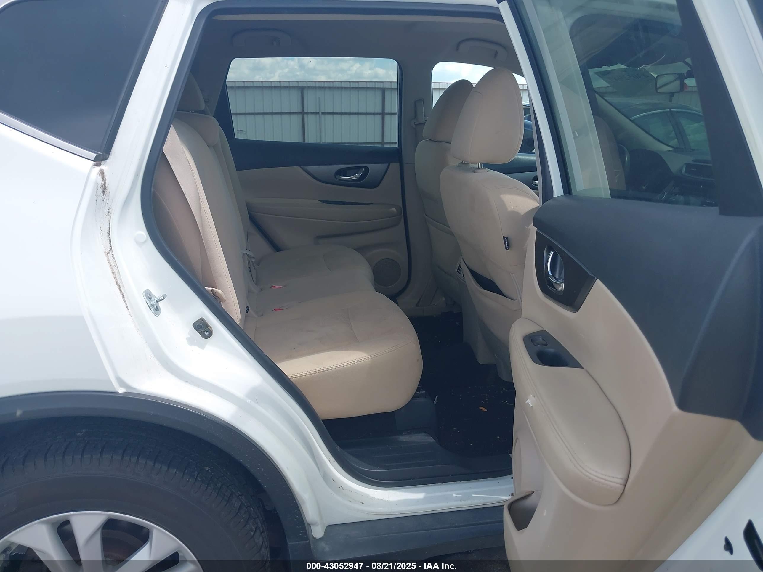 NISSAN ROGUE image 8