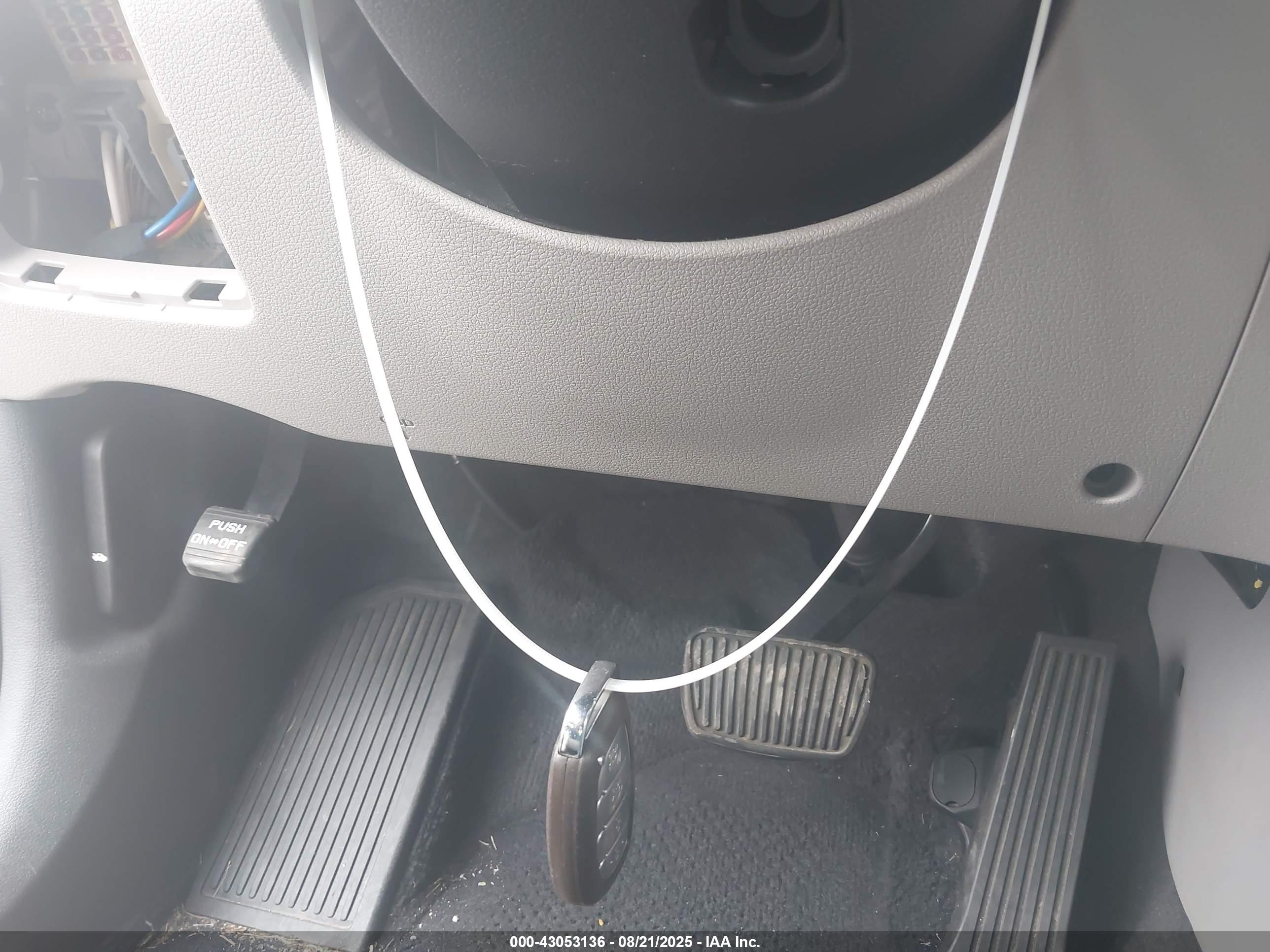 HYUNDAI TUCSON image 11