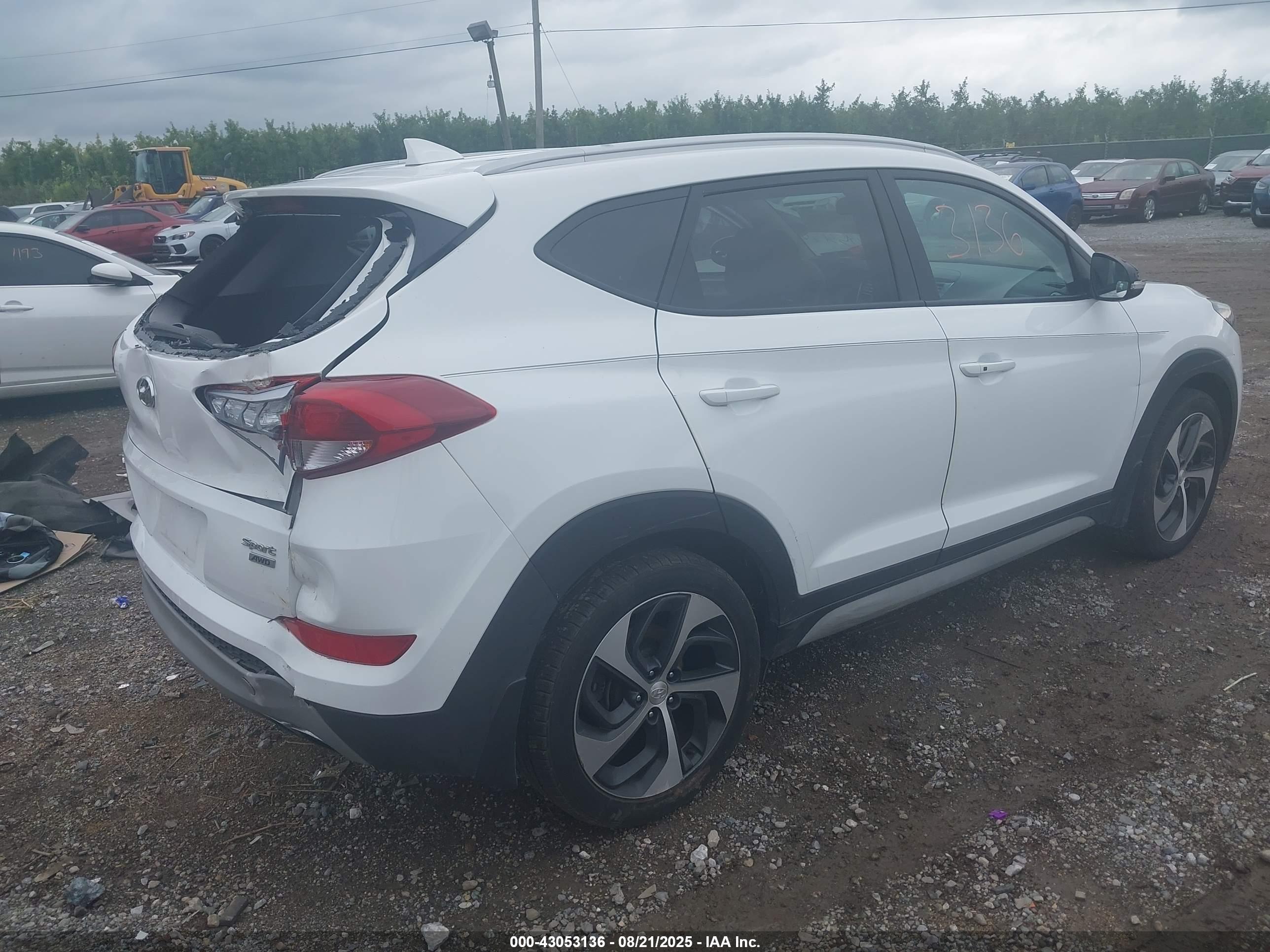 HYUNDAI TUCSON image 4