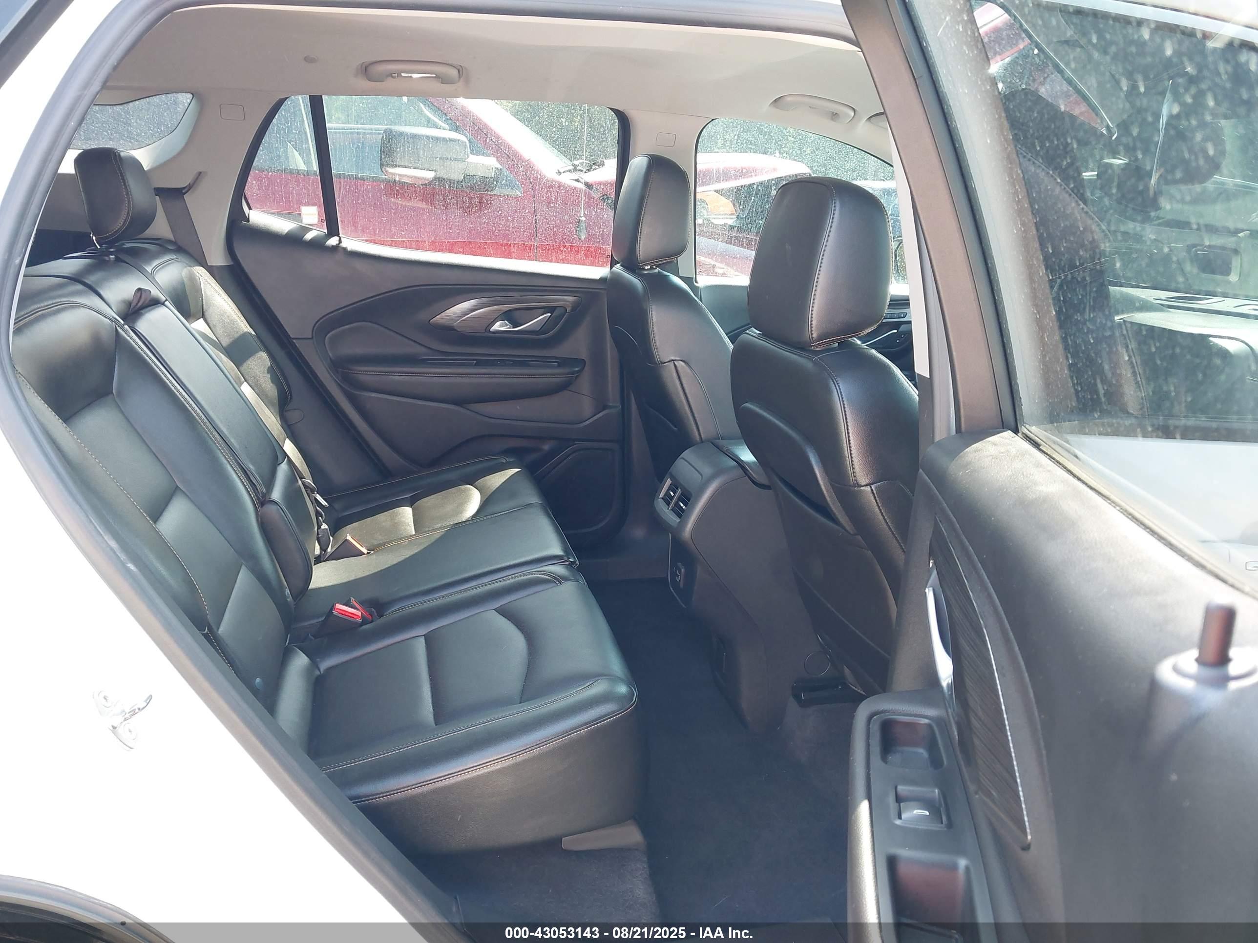 GMC TERRAIN image 8