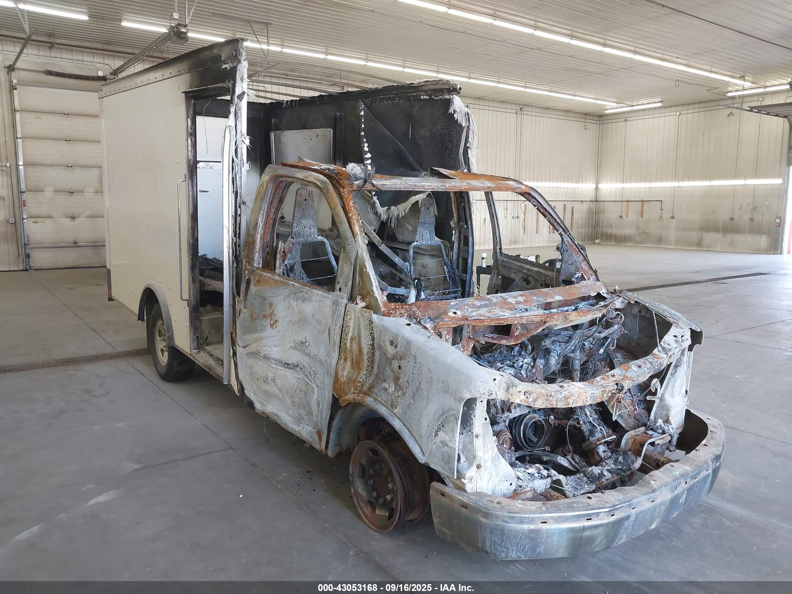 GMC SAVANA image 2